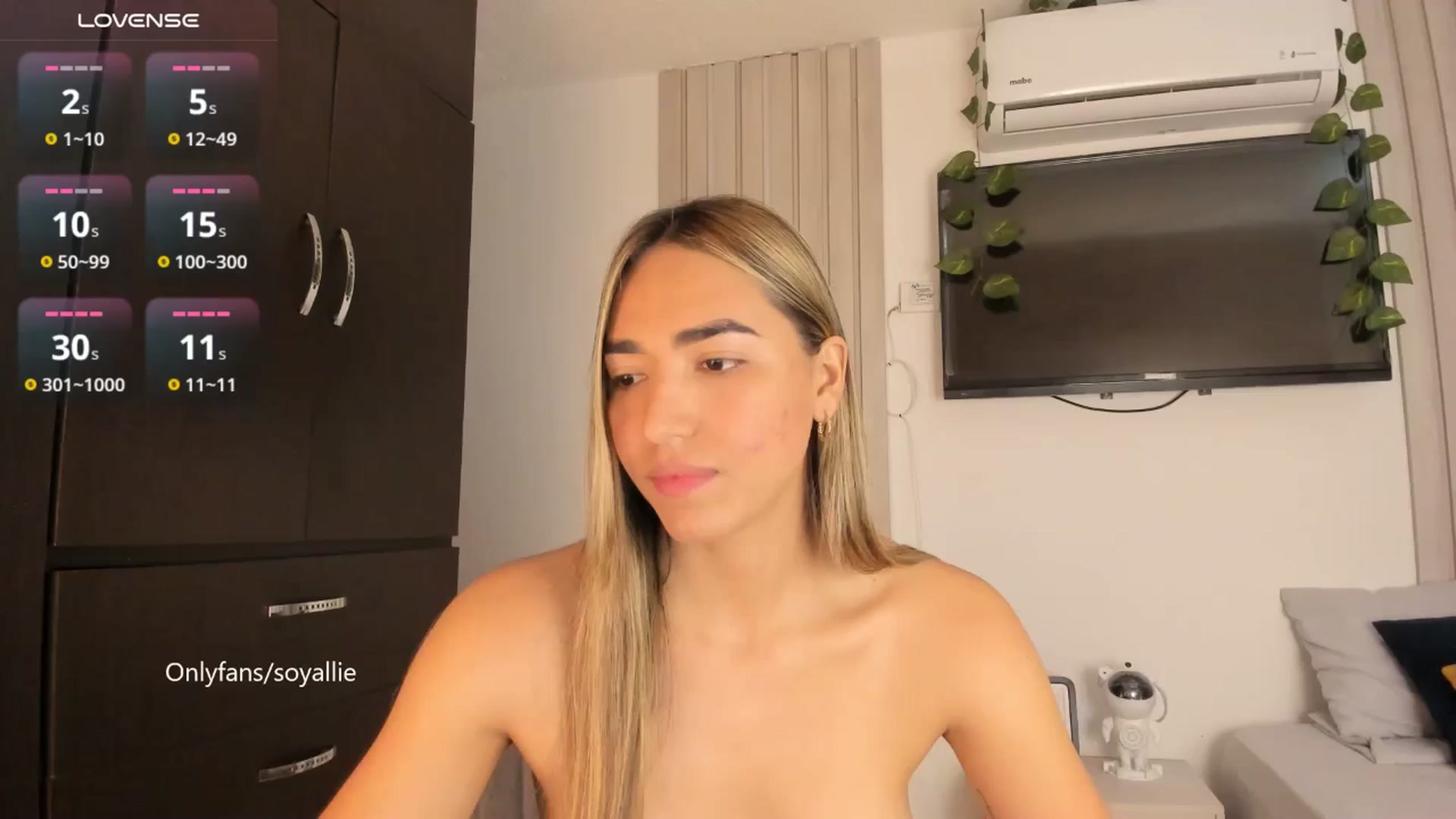 Gallery image thumbnail from Missbaby8's myfreecams stream on, 05/09/2025, 13:31 image 14 of 20