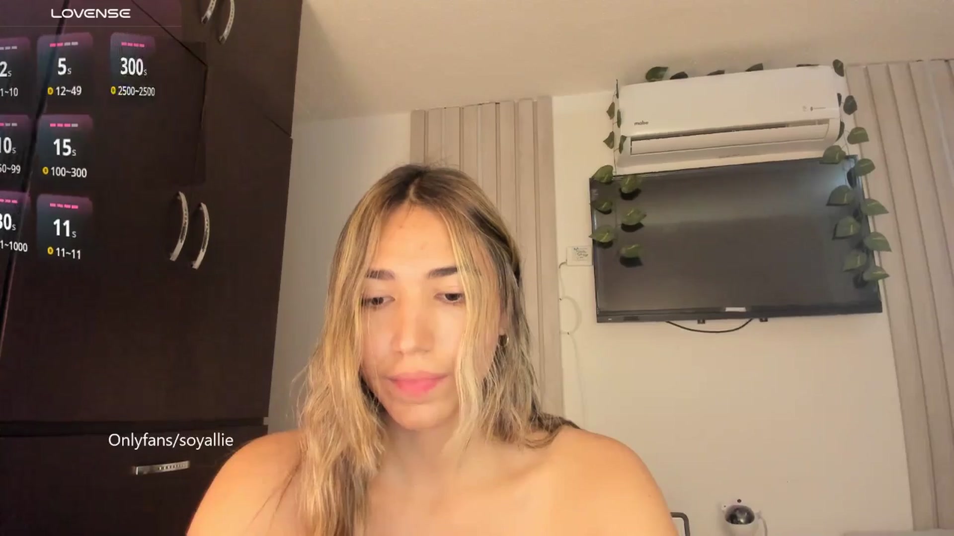 Gallery image thumbnail from Missbaby8's myfreecams stream on, 05/21/2025, 12:14 image 20 of 20