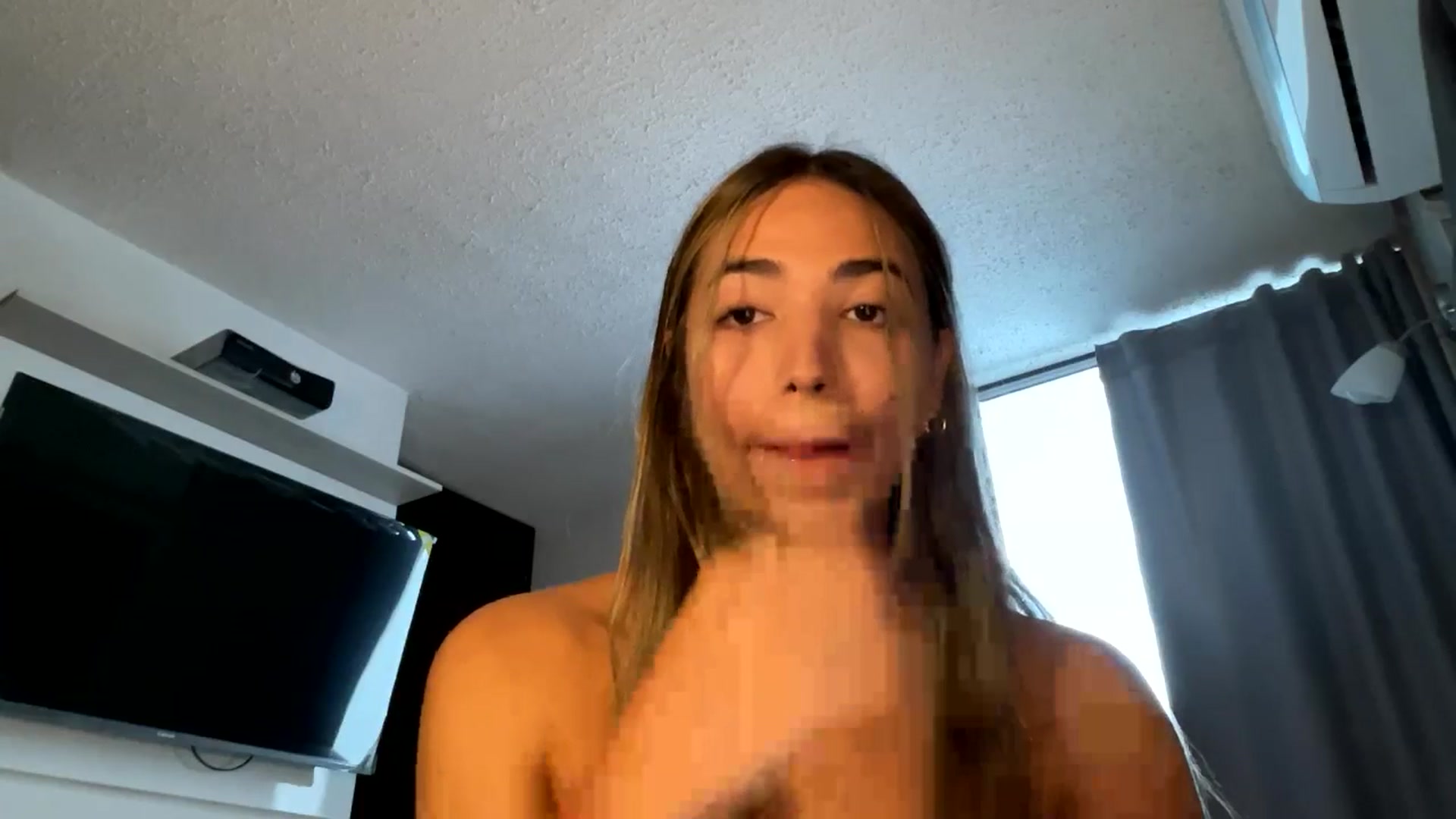 Gallery image thumbnail from Missbaby8's myfreecams stream on, 06/17/2025, 12:54 image 14 of 20