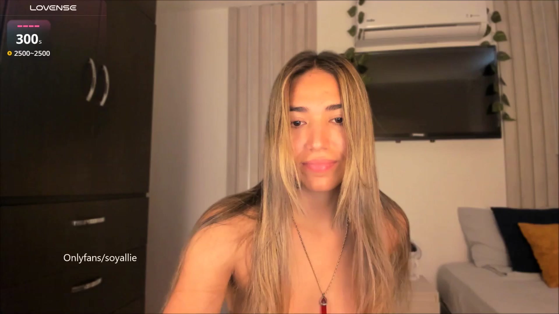 Gallery image thumbnail from Missbaby8's myfreecams stream on, 06/23/2025, 11:24 image 11 of 20