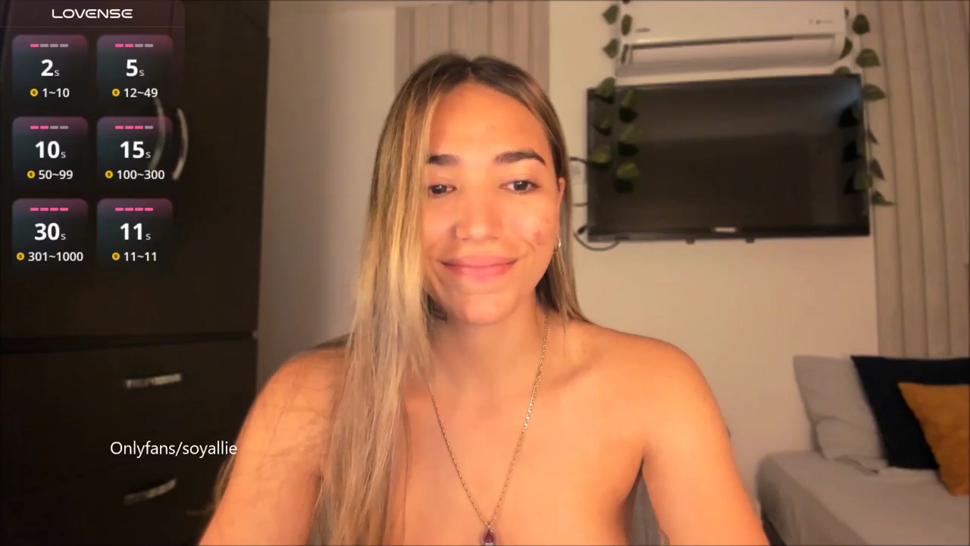 Gallery image thumbnail from Missbaby8's myfreecams stream on, 06/23/2025, 11:24 image 4 of 20