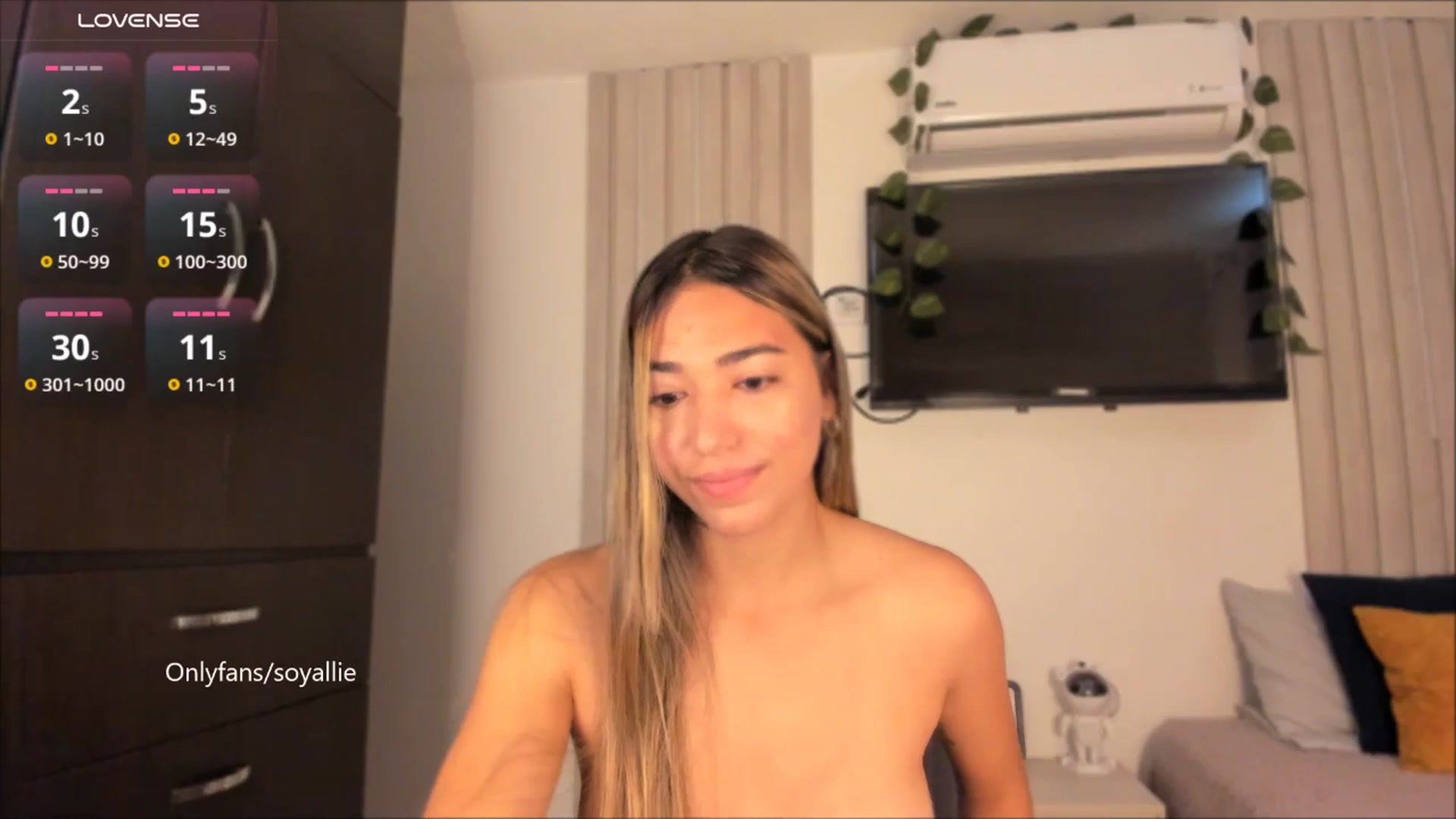 Gallery image thumbnail from Missbaby8's myfreecams stream on, 07/02/2025, 12:55 image 2 of 20