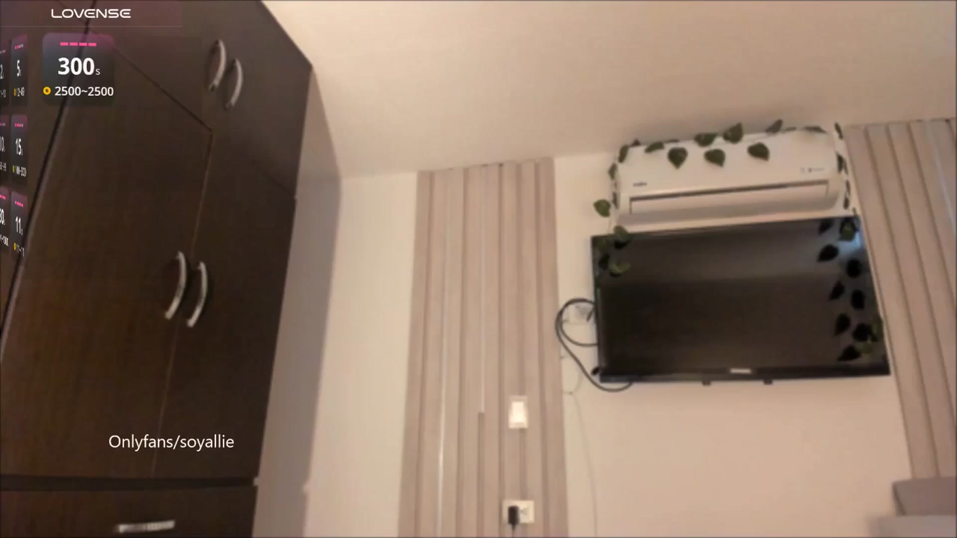 Gallery image thumbnail from Missbaby8's myfreecams stream on, 07/08/2025, 13:59 image 10 of 20