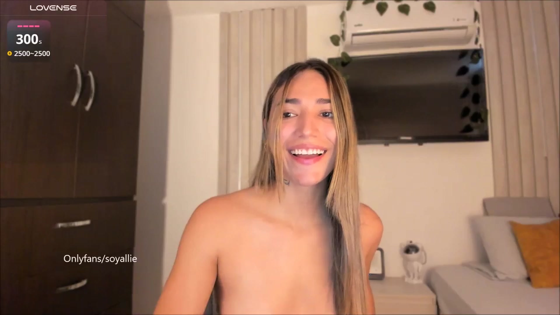 Gallery image thumbnail from Missbaby8's myfreecams stream on, 07/09/2025, 13:38 image 2 of 20
