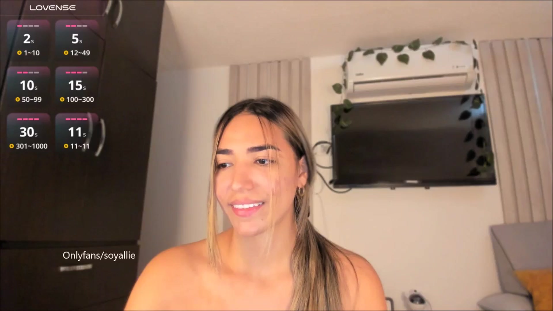 Gallery image thumbnail from Missbaby8's myfreecams stream on, 07/16/2025, 13:08 image 13 of 20