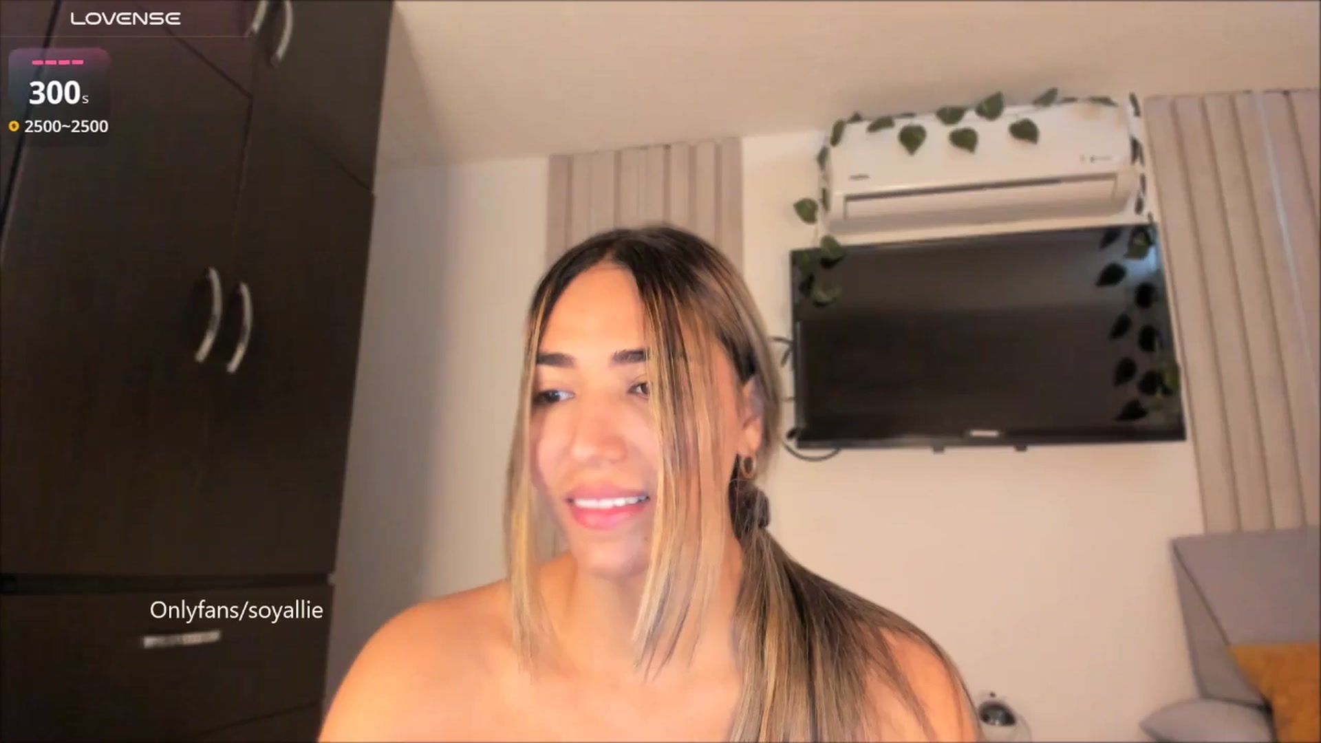 Gallery image thumbnail from Missbaby8's myfreecams stream on, 07/16/2025, 13:08 image 2 of 20