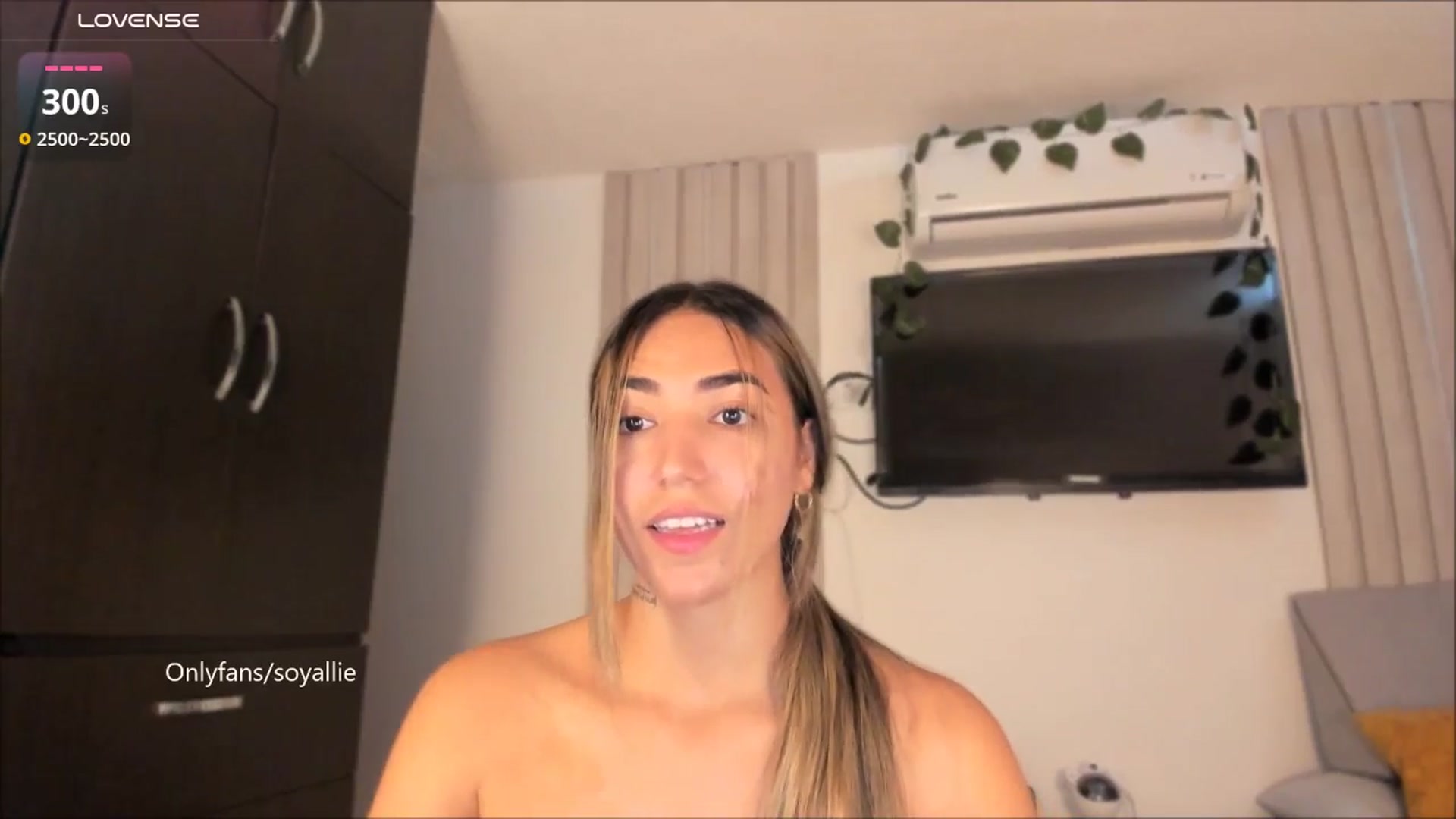 Gallery image thumbnail from Missbaby8's myfreecams stream on, 07/16/2025, 13:08 image 19 of 20