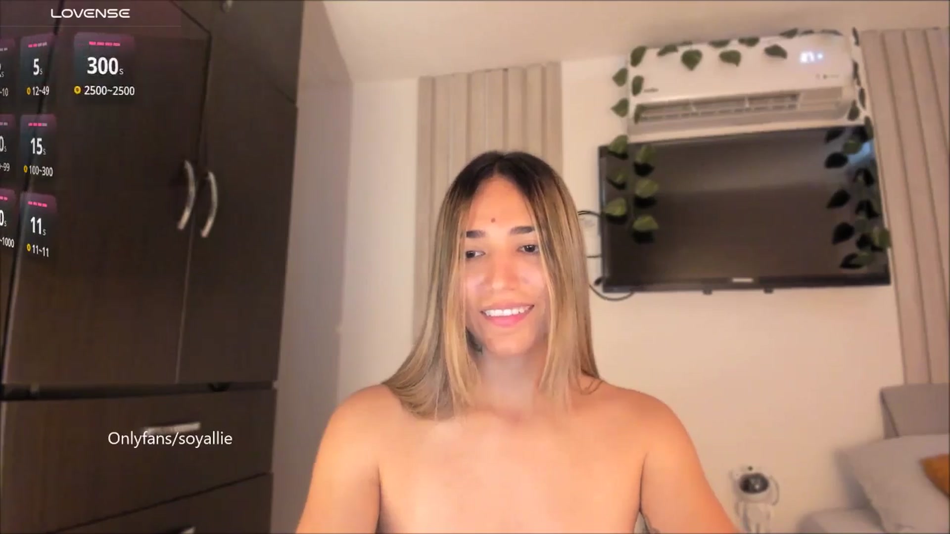 Gallery image thumbnail from Missbaby8's myfreecams stream on, 07/28/2025, 13:16 image 7 of 20