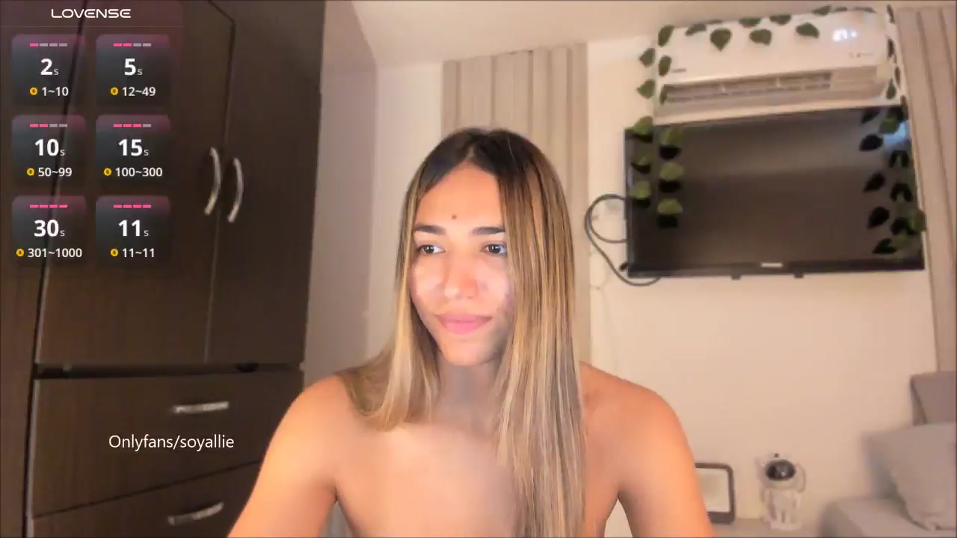 Gallery image thumbnail from Missbaby8's myfreecams stream on, 07/28/2025, 13:16 image 13 of 20