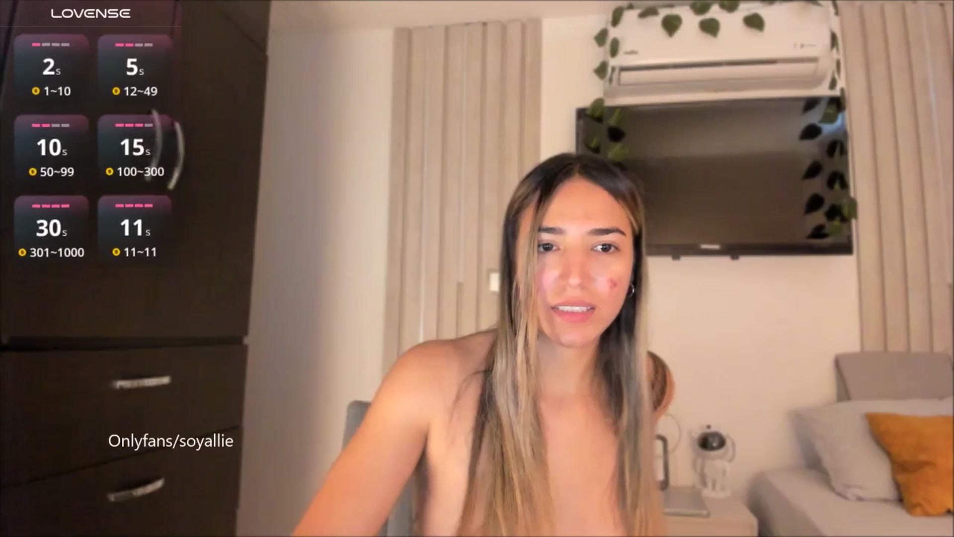 Gallery image thumbnail from Missbaby8's myfreecams stream on, 08/02/2025, 13:11 image 3 of 20