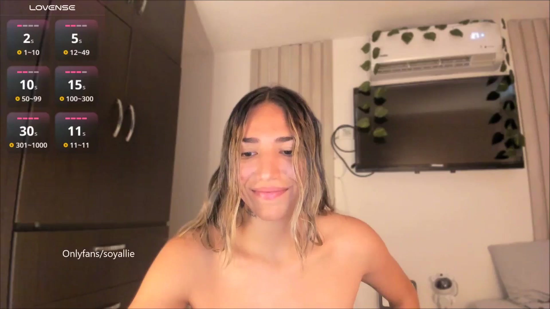 Gallery image thumbnail from Missbaby8's myfreecams stream on, 08/07/2025, 13:29 image 5 of 20