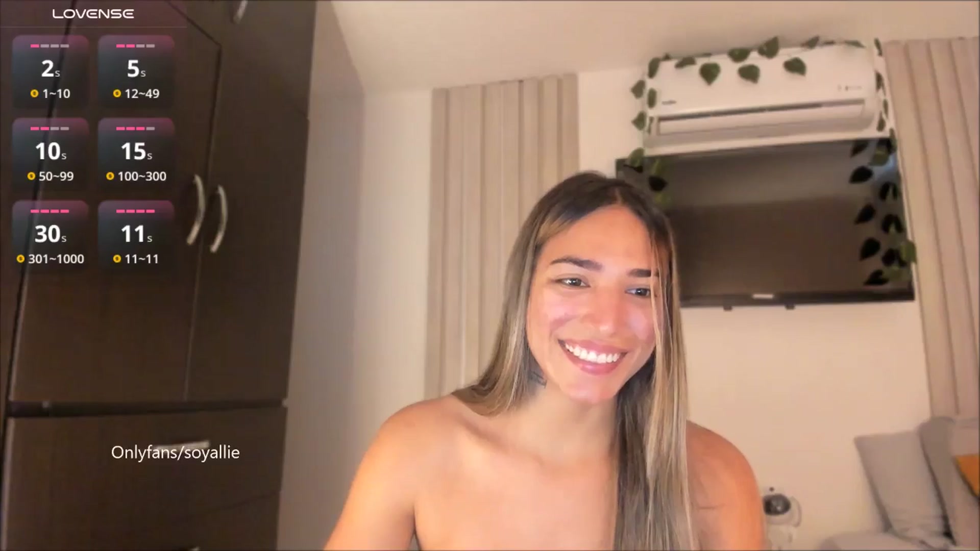 Gallery image thumbnail from Missbaby8's myfreecams stream on, 08/08/2025, 12:51 image 4 of 20