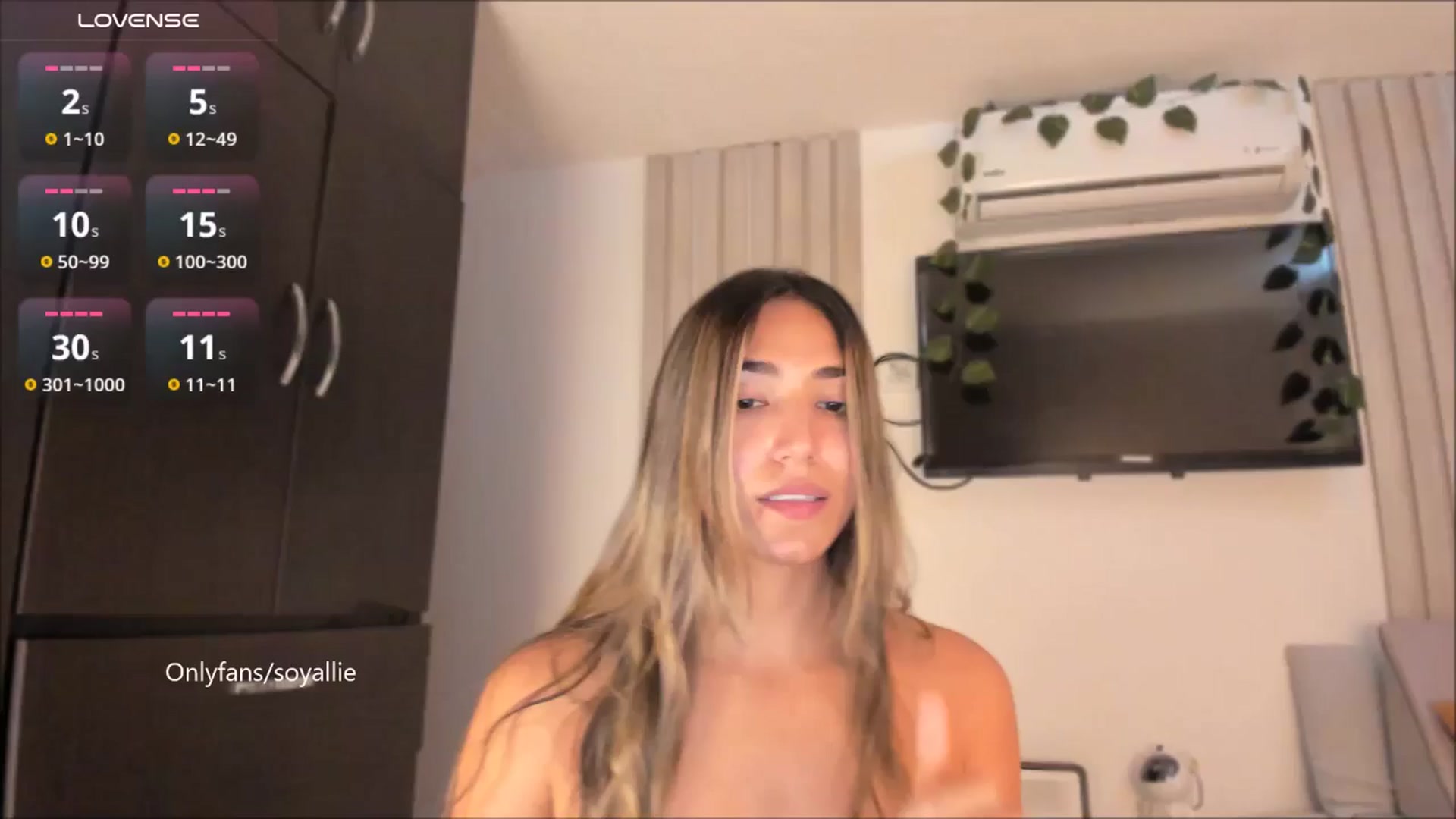 Gallery image thumbnail from Missbaby8's myfreecams stream on, 08/14/2025, 13:41 image 18 of 20
