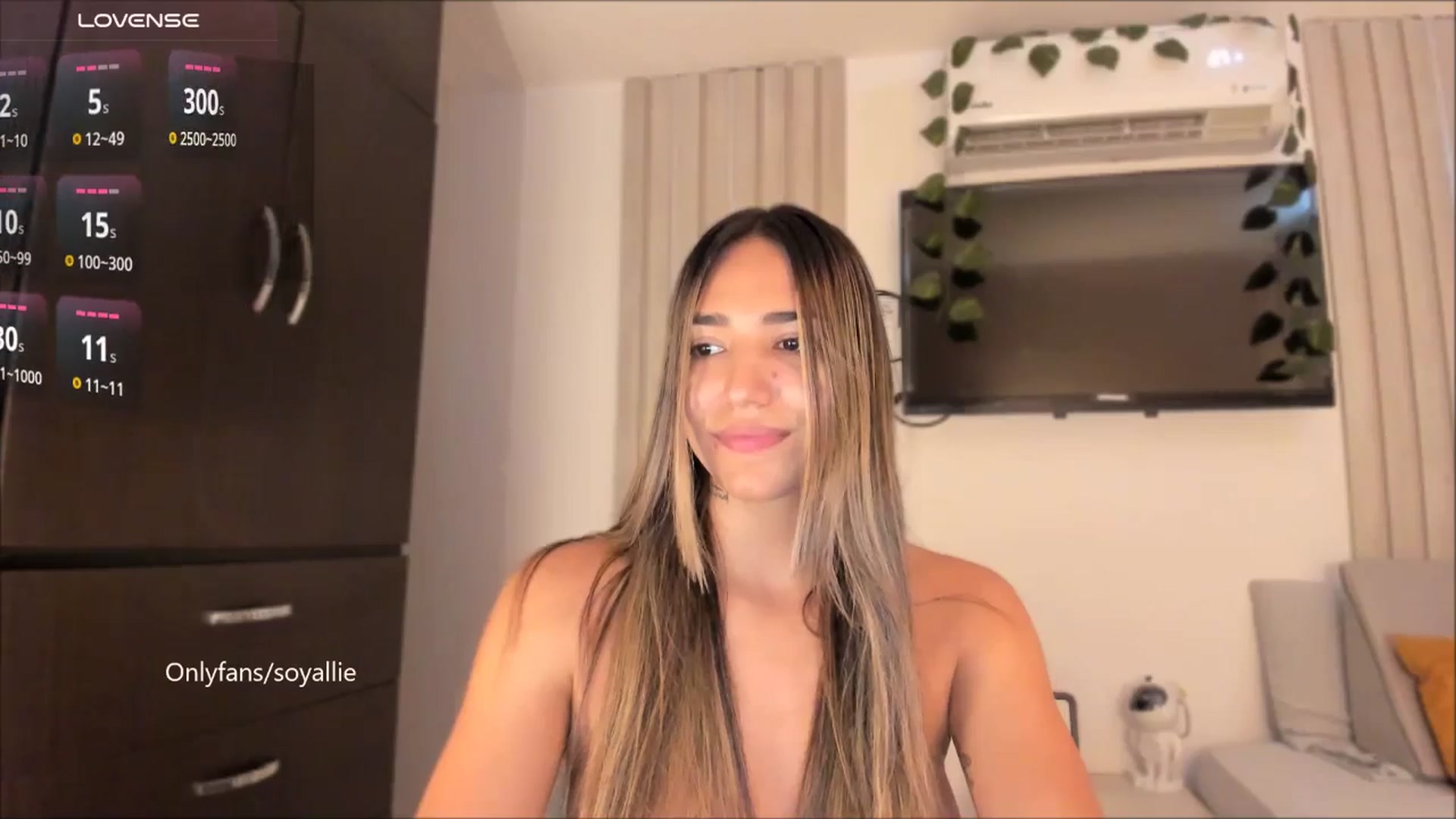 Gallery image thumbnail from Missbaby8's myfreecams stream on, 08/15/2025, 13:48 image 14 of 20