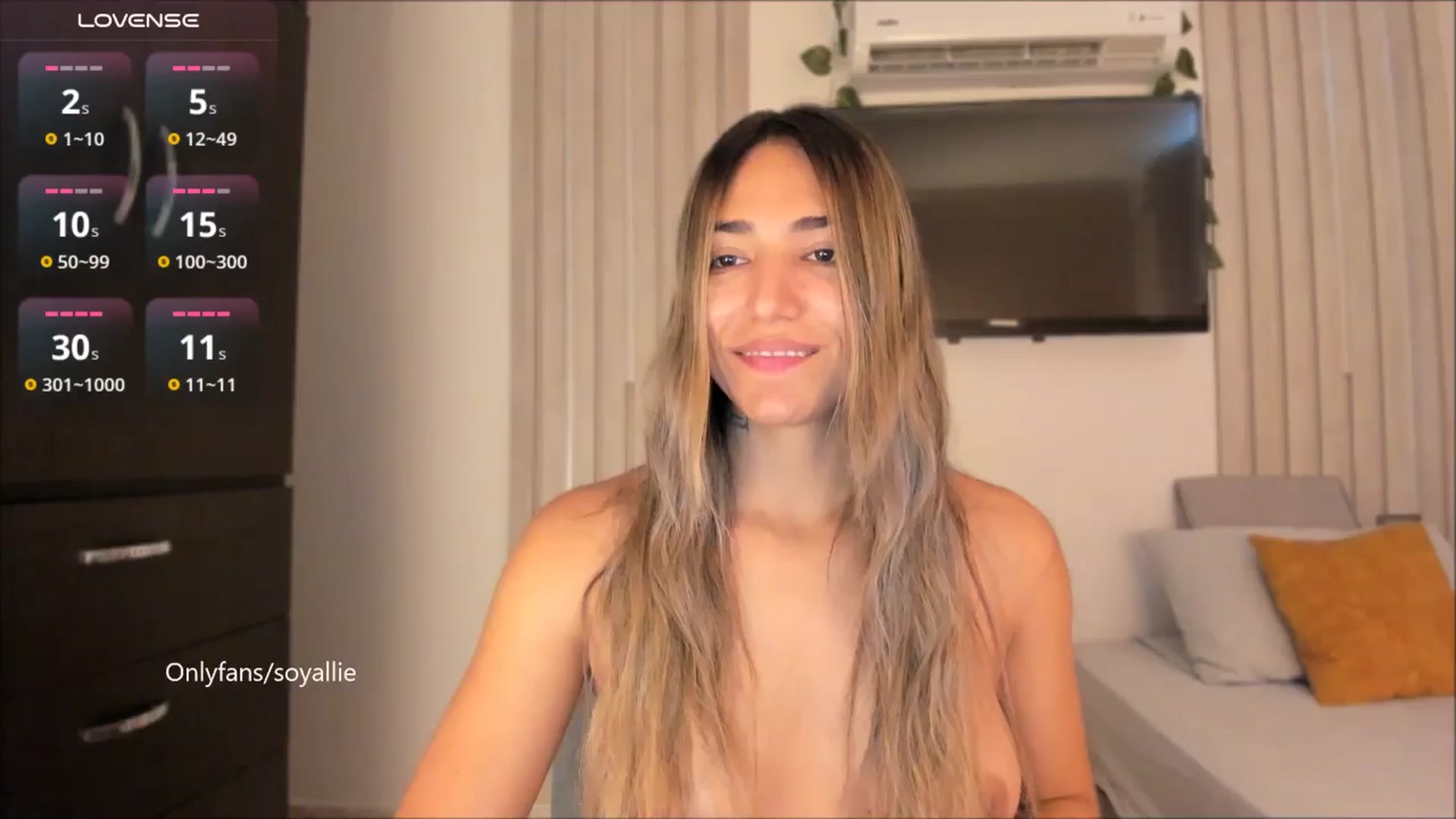 Gallery image thumbnail from Missbaby8's myfreecams stream on, 08/21/2025, 11:37 image 16 of 20