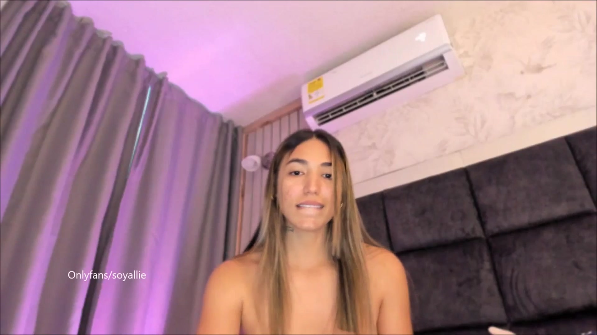 Gallery image thumbnail from Missbaby8's myfreecams stream on, 08/23/2025, 23:23 image 9 of 20