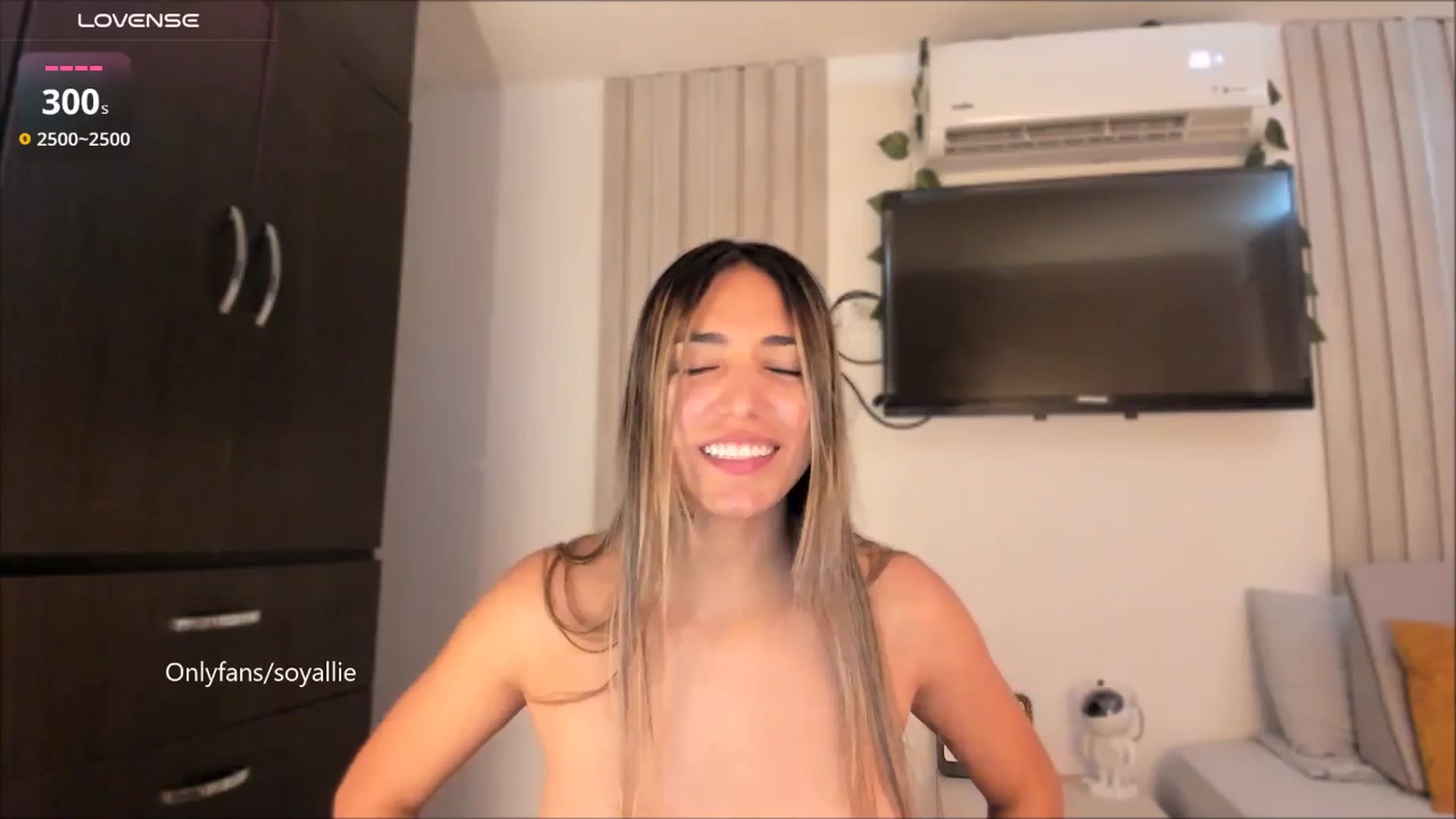 Gallery image thumbnail from Missbaby8's myfreecams stream on, 08/25/2025, 13:26 image 20 of 20