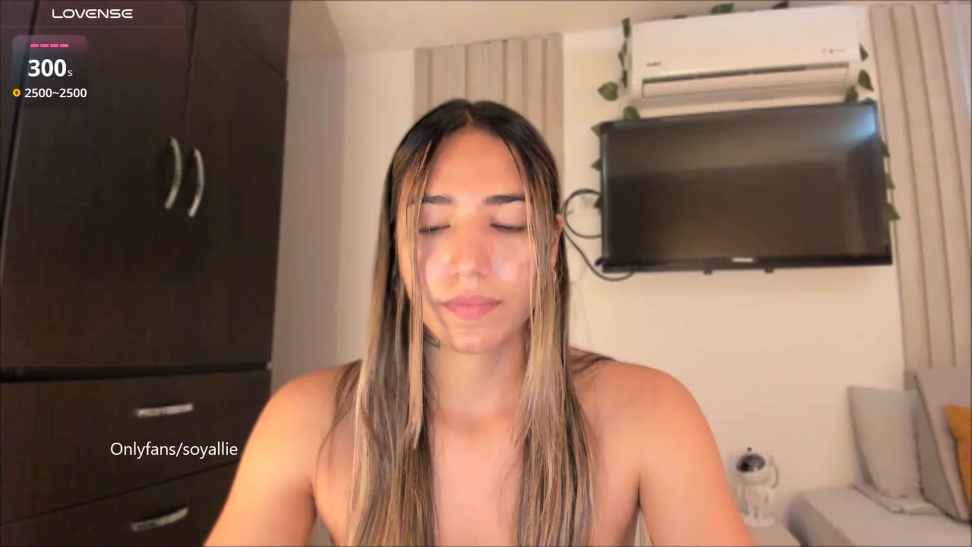 Gallery image thumbnail from Missbaby8's myfreecams stream on, 08/26/2025, 13:51 image 8 of 20