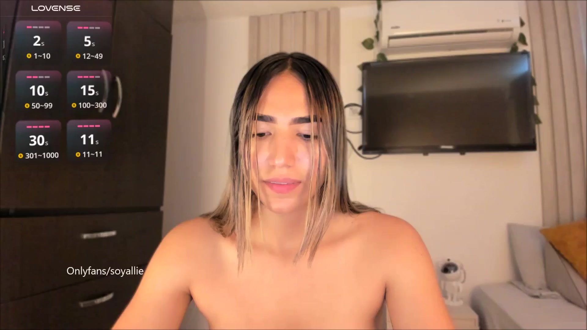 Gallery image thumbnail from Missbaby8's myfreecams stream on, 08/27/2025, 14:04 image 13 of 20