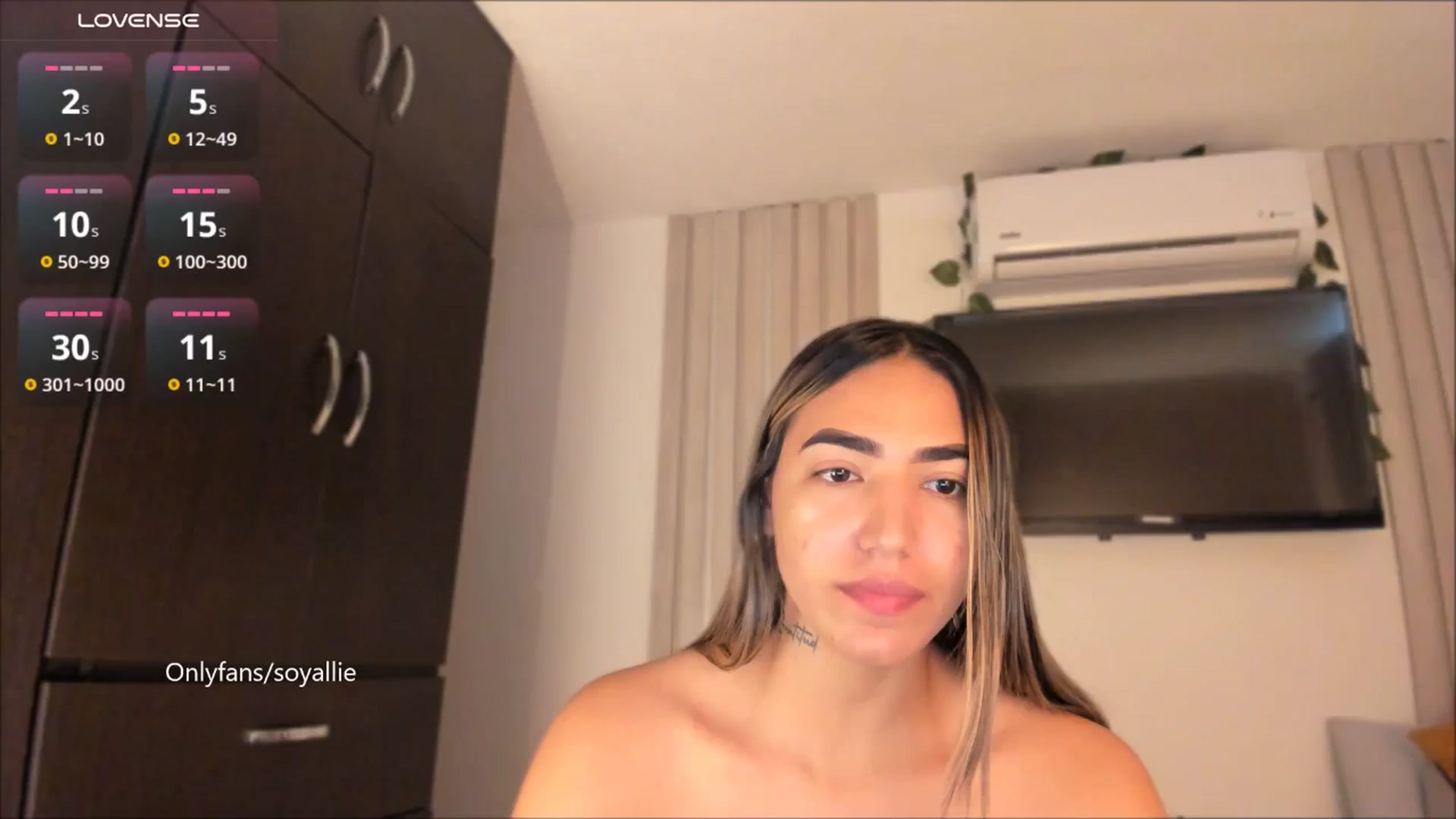 Gallery image thumbnail from Missbaby8's myfreecams stream on, 08/27/2025, 14:04 image 1 of 20