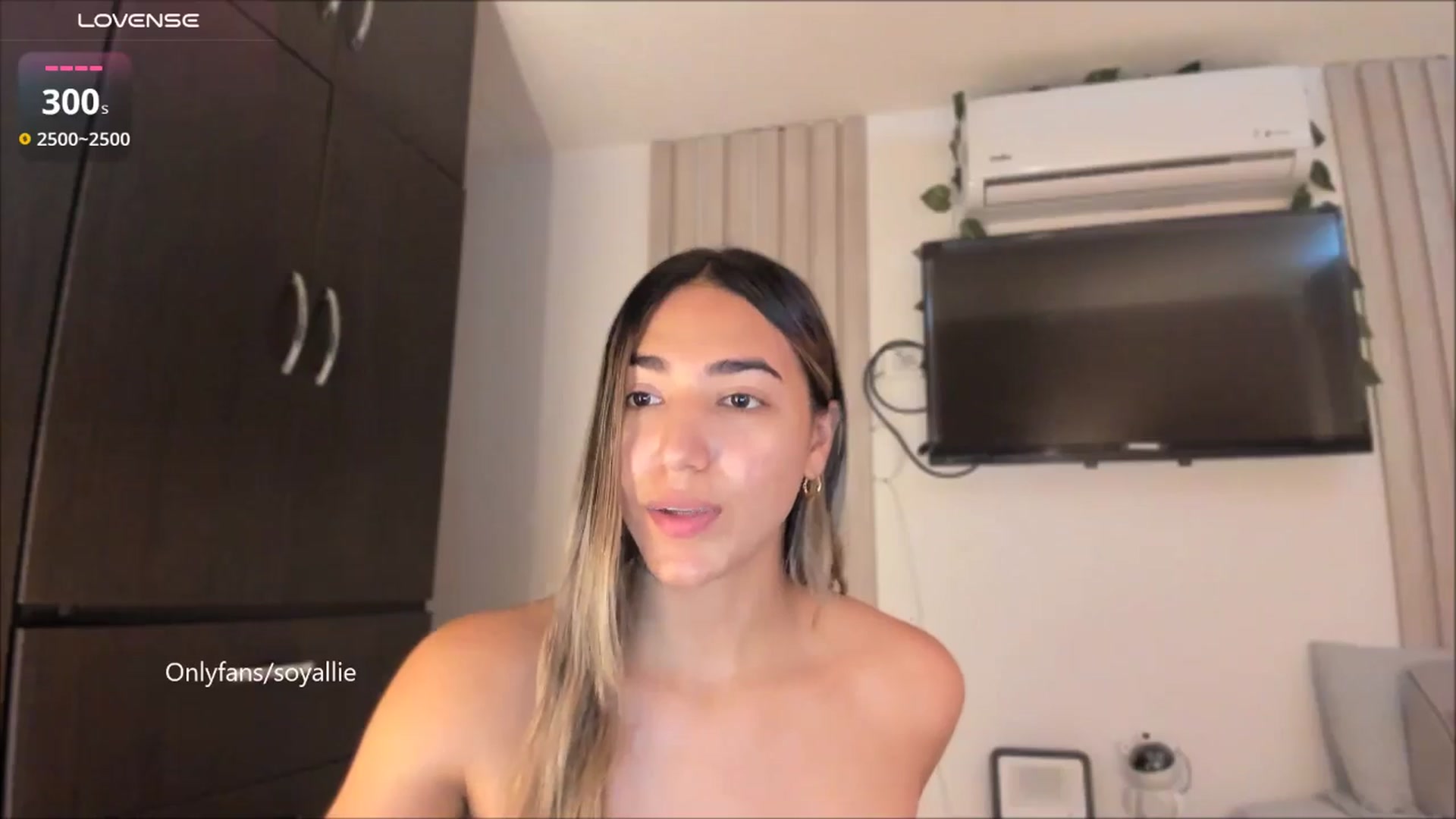 Gallery image thumbnail from Missbaby8's myfreecams stream on, 09/02/2025, 14:13 image 13 of 20