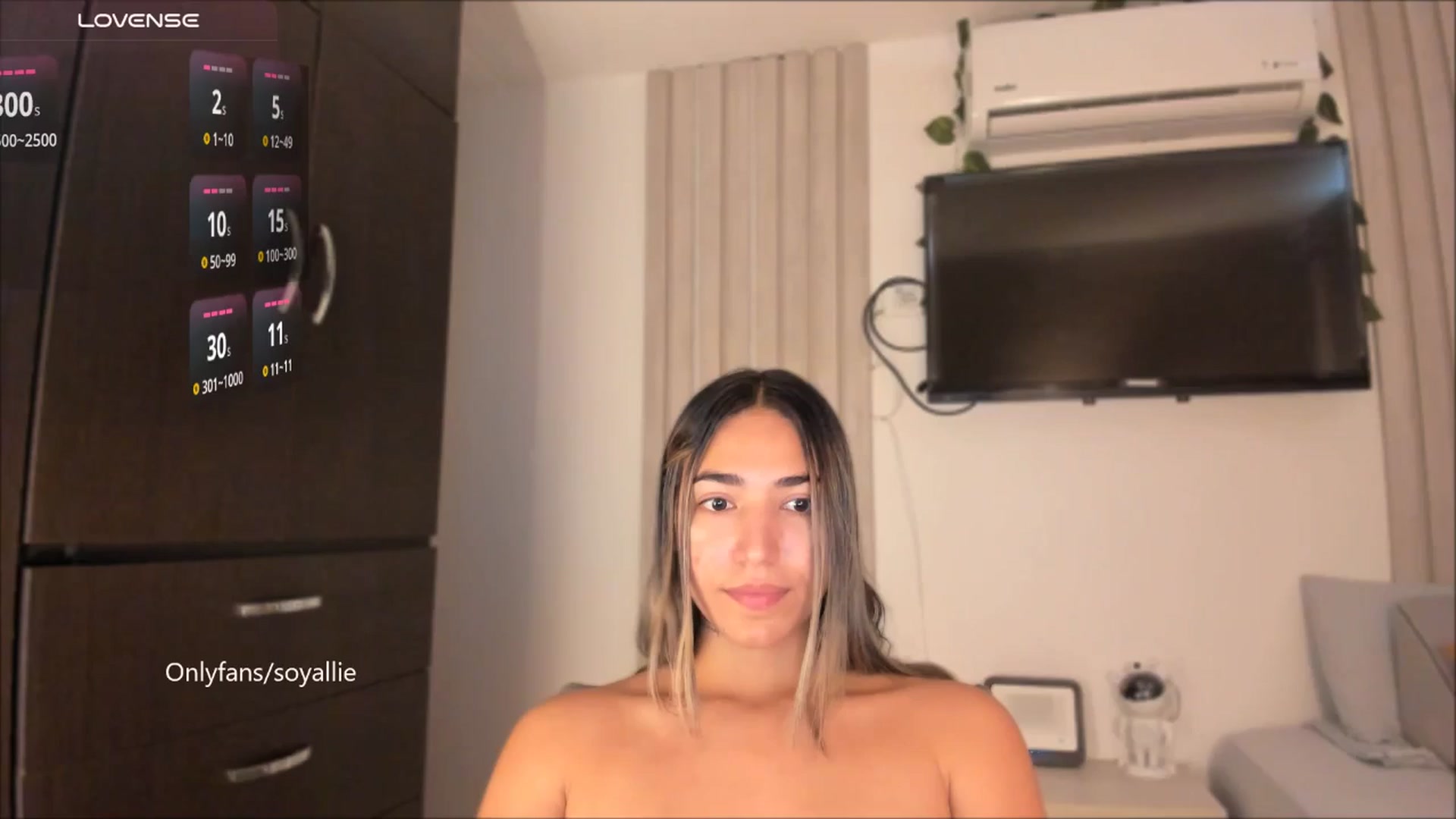 Gallery image thumbnail from Missbaby8's myfreecams stream on, 09/03/2025, 13:01 image 1 of 20