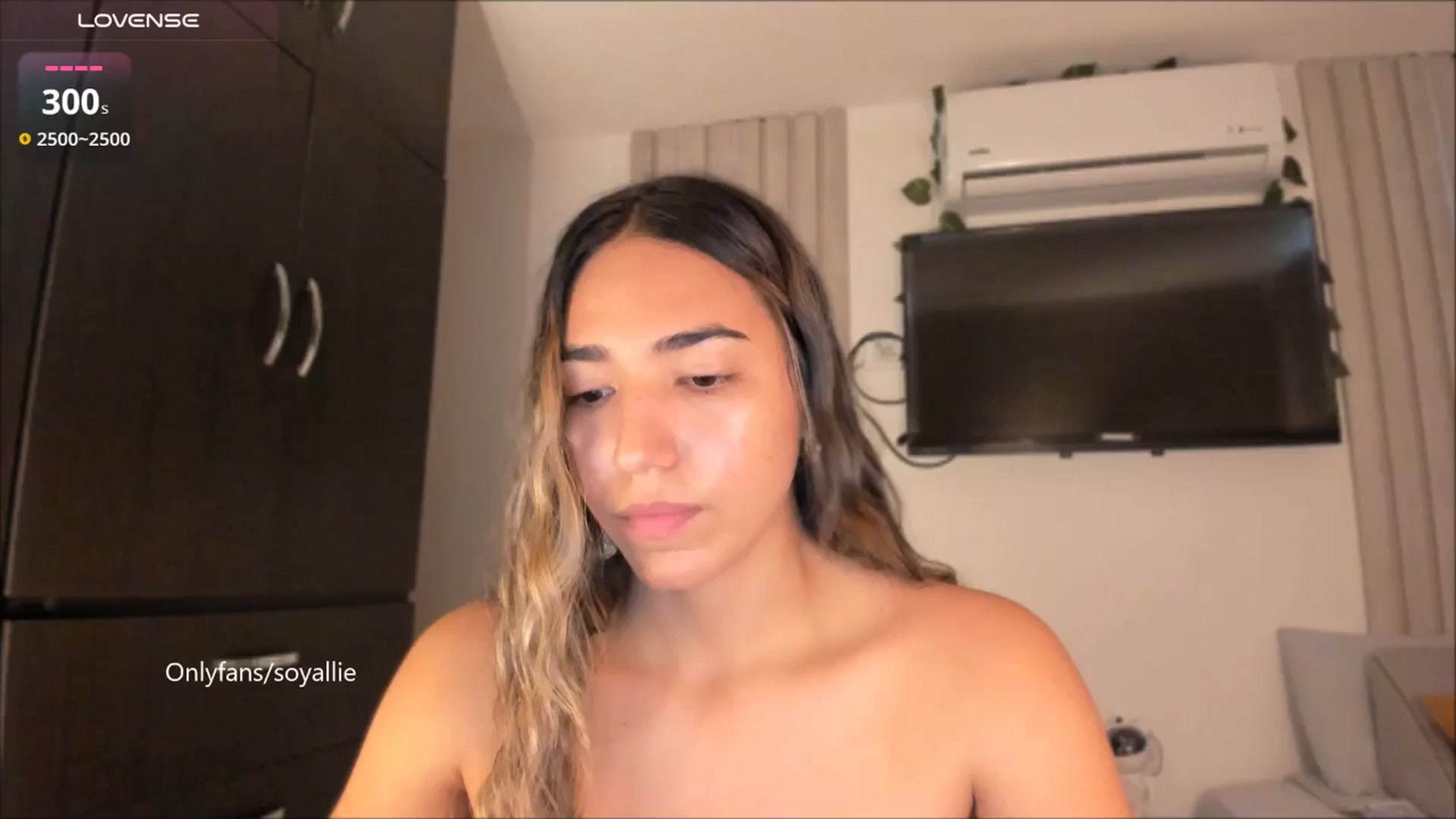 Gallery image thumbnail from Missbaby8's myfreecams stream on, 09/04/2025, 12:23 image 8 of 20