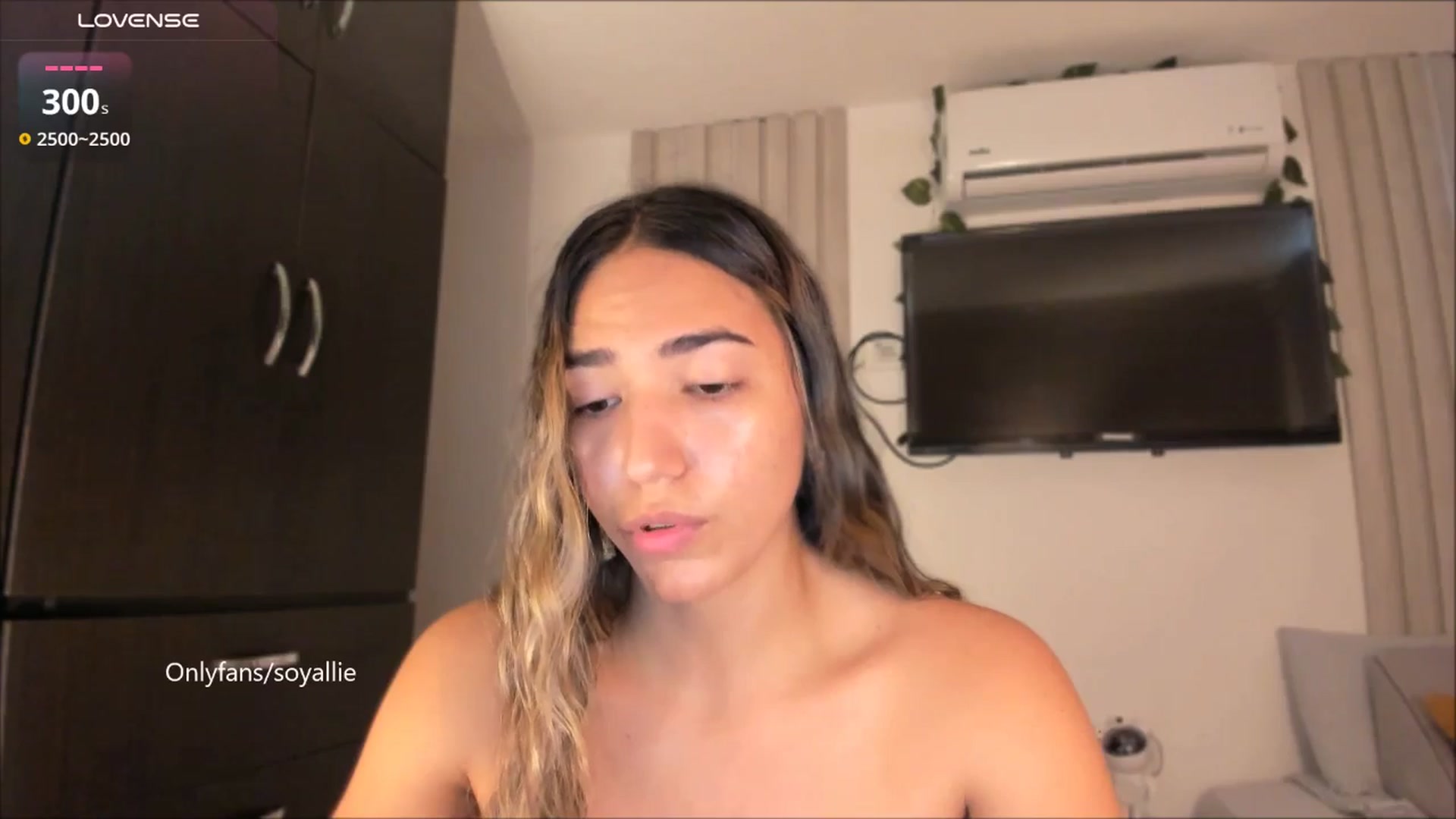 Gallery image thumbnail from Missbaby8's myfreecams stream on, 09/04/2025, 12:23 image 13 of 20