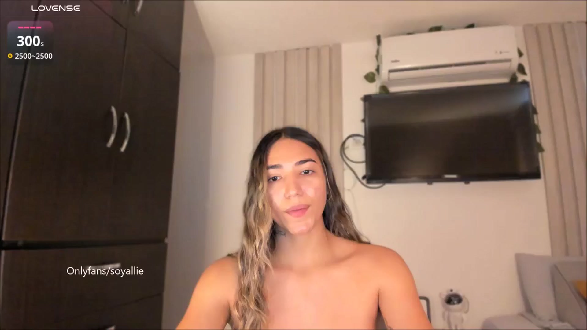 Gallery image thumbnail from Missbaby8's myfreecams stream on, 09/04/2025, 12:23 image 17 of 20