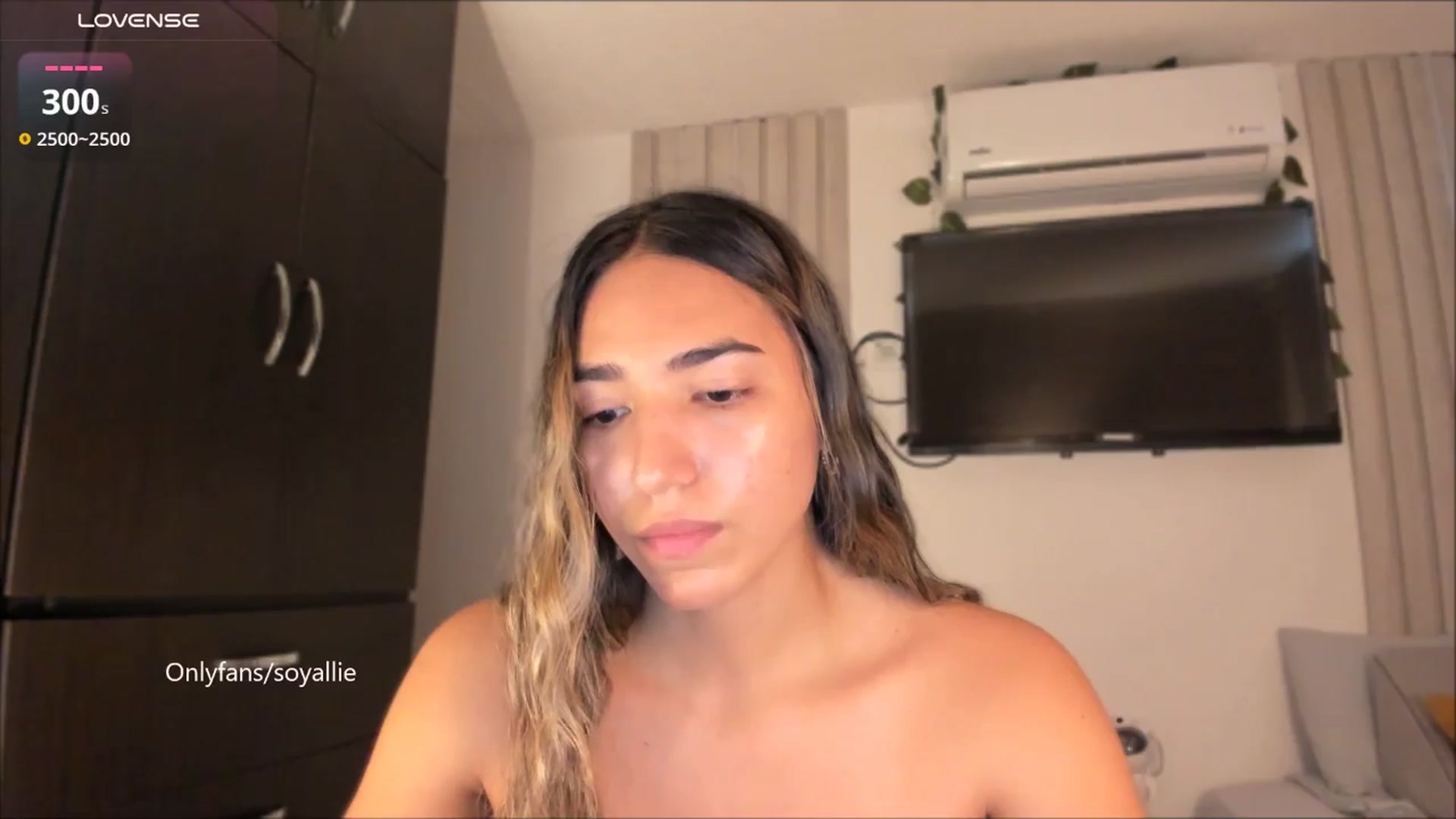 Gallery image thumbnail from Missbaby8's myfreecams stream on, 09/04/2025, 12:23 image 18 of 20