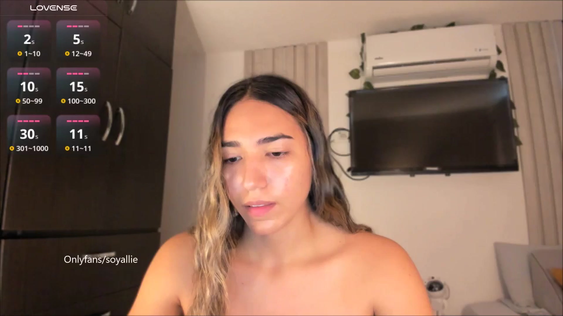 Gallery image thumbnail from Missbaby8's myfreecams stream on, 09/04/2025, 12:23 image 16 of 20