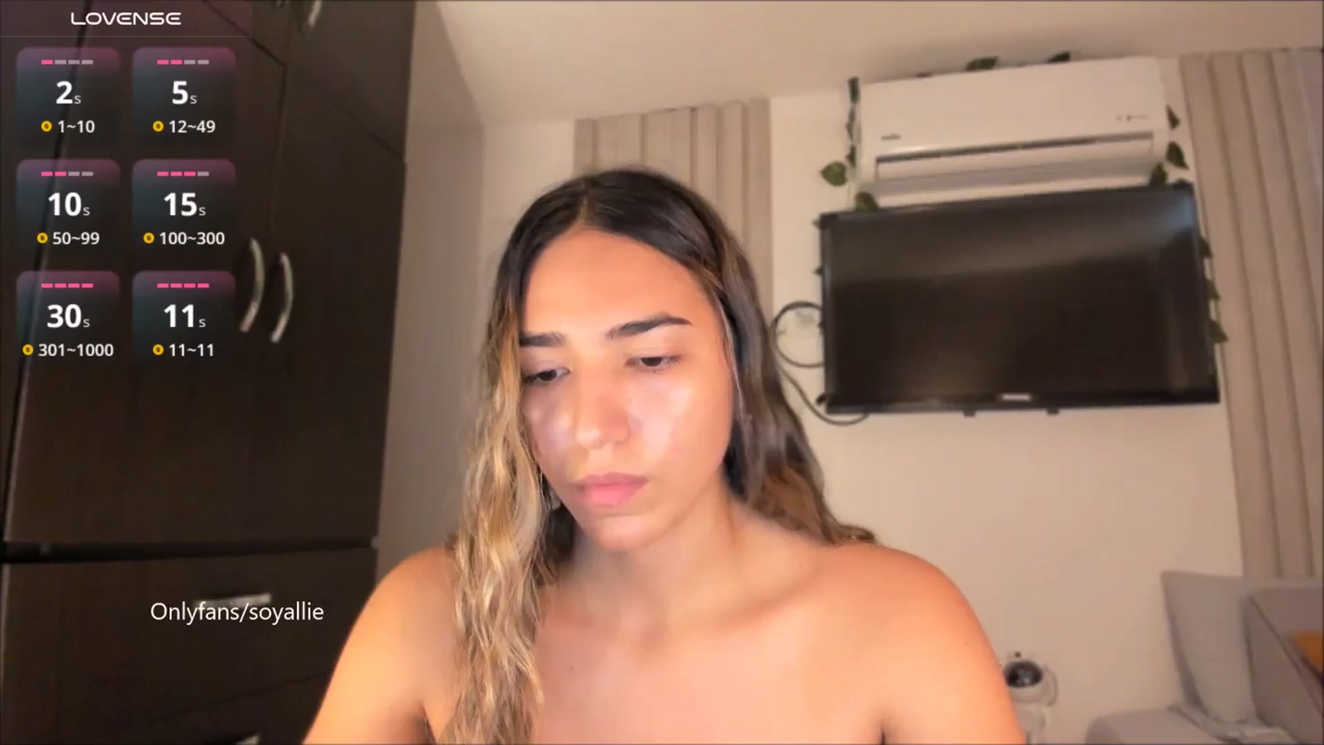Gallery image thumbnail from Missbaby8's myfreecams stream on, 09/04/2025, 12:23 image 12 of 20