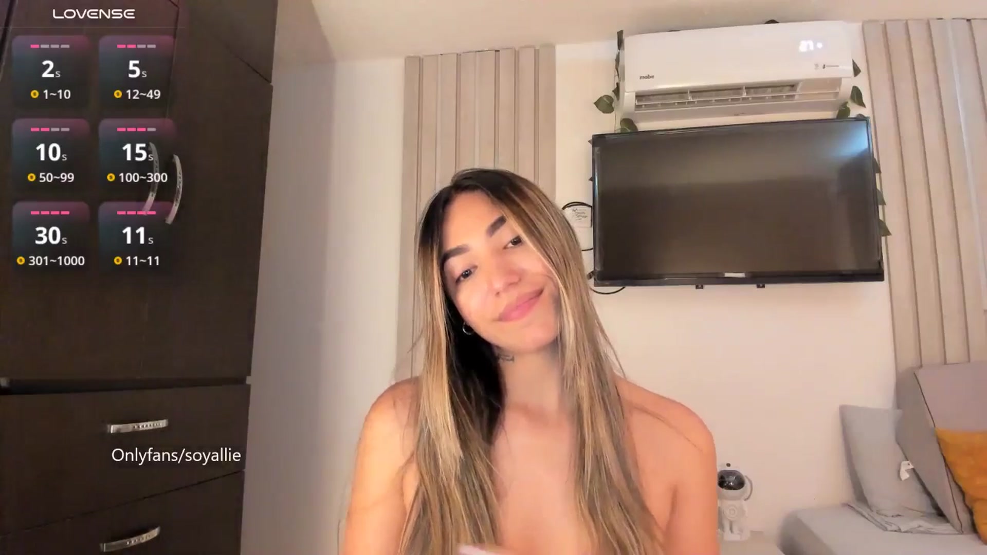 Gallery image thumbnail from Missbaby8's myfreecams stream on, 09/16/2025, 13:06 image 15 of 20