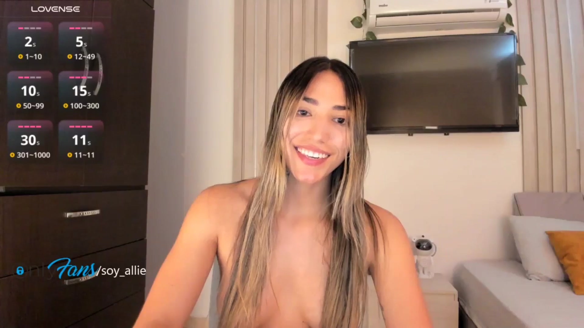 Gallery image thumbnail from Missbaby8's myfreecams stream on, 09/25/2025, 13:33 image 14 of 20