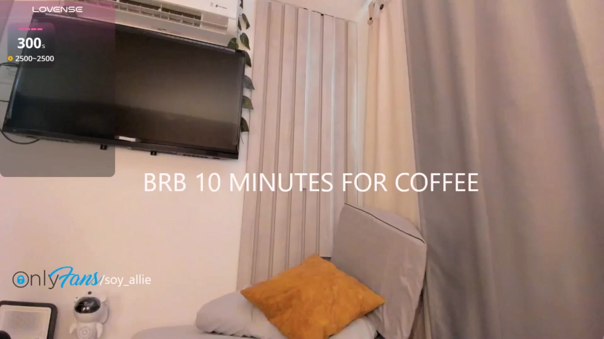Gallery image thumbnail from Missbaby8's myfreecams stream on, 09/27/2025, 13:31 image 10 of 20