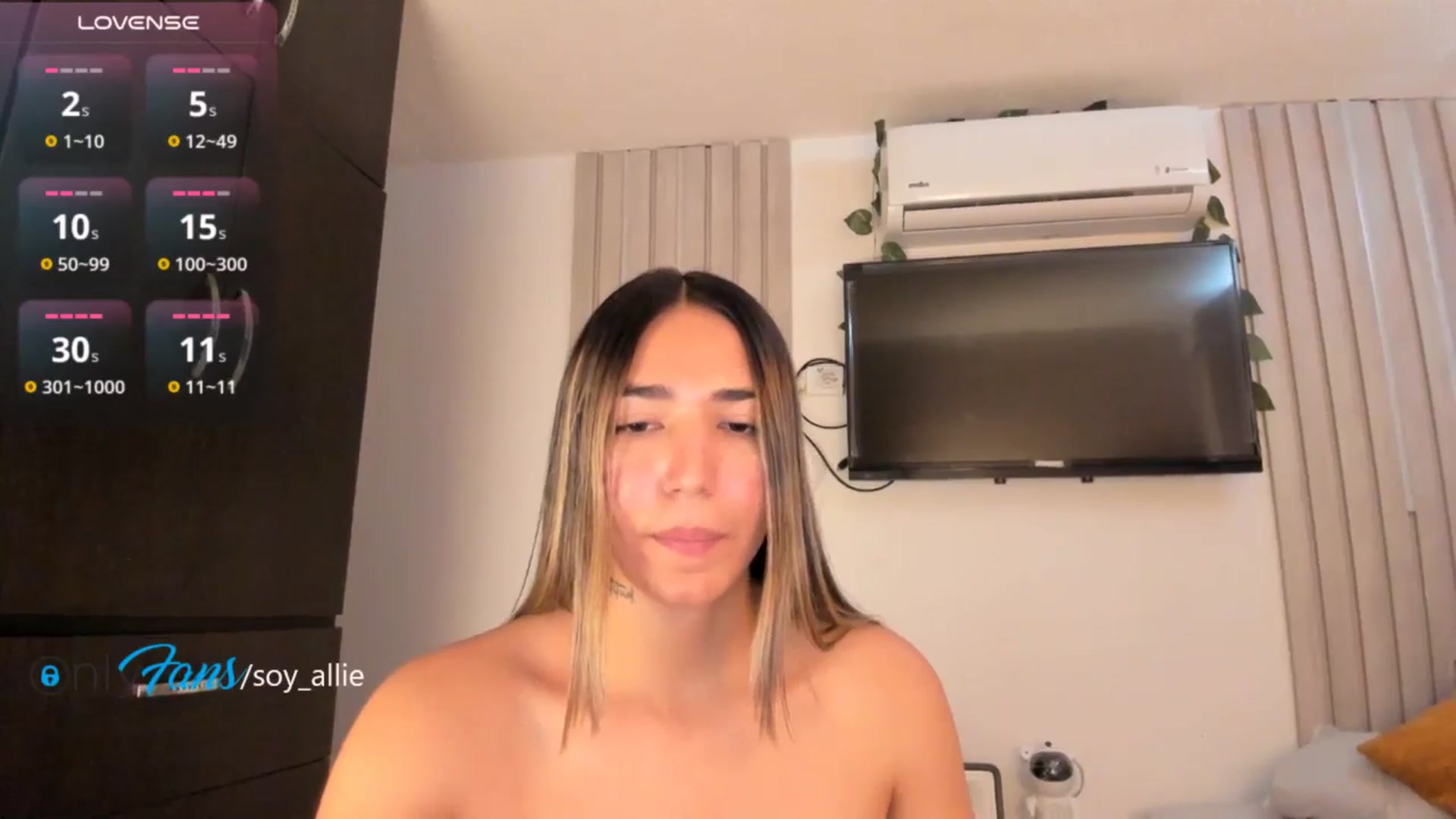 Gallery image thumbnail from Missbaby8's myfreecams stream on, 09/27/2025, 14:00 image 5 of 20