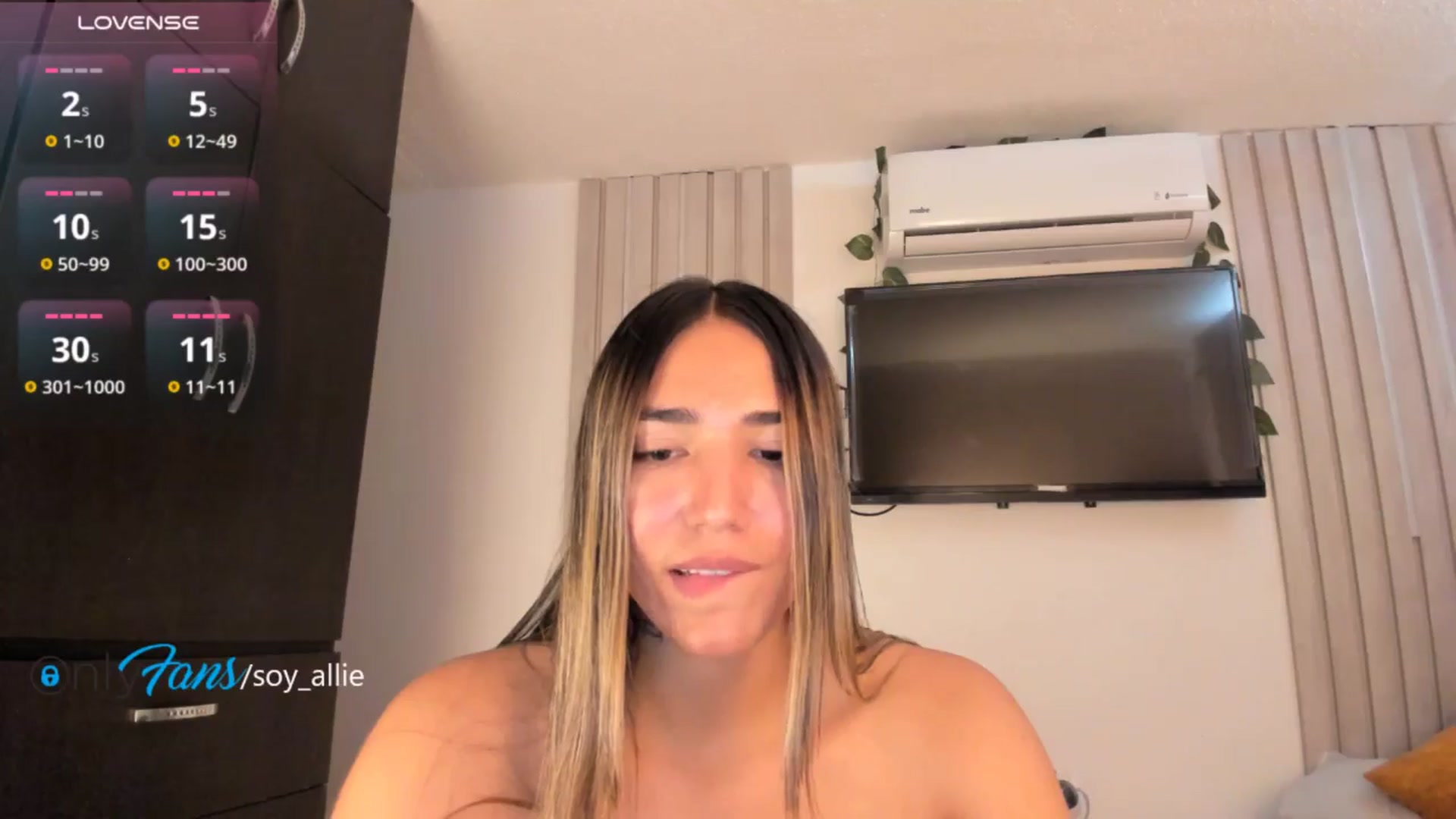 Gallery image thumbnail from Missbaby8's myfreecams stream on, 09/27/2025, 14:00 image 2 of 20