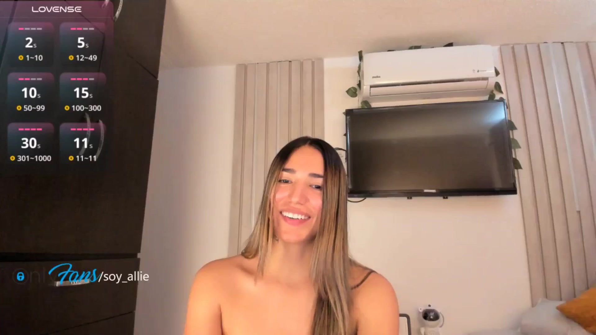 Gallery image thumbnail from Missbaby8's myfreecams stream on, 09/27/2025, 14:00 image 18 of 20
