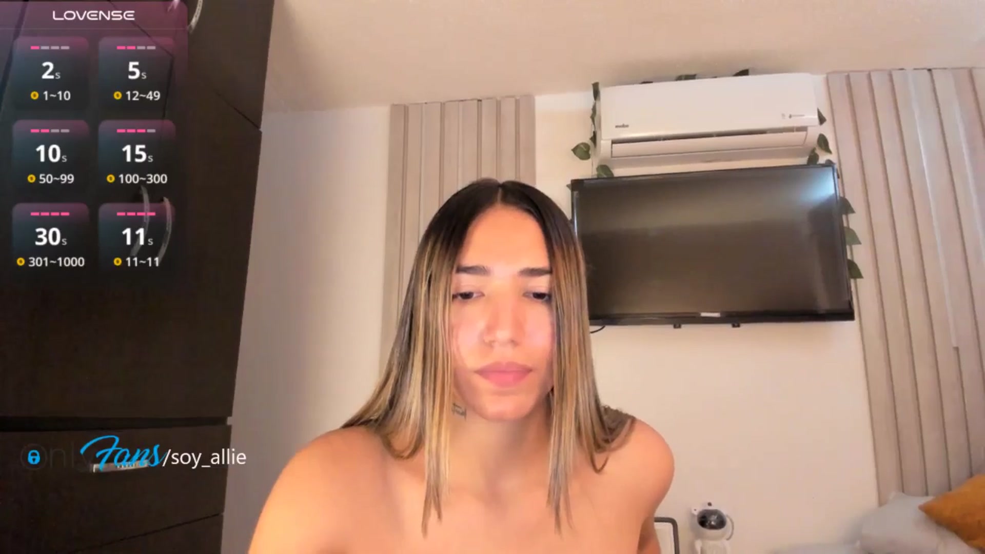 Gallery image thumbnail from Missbaby8's myfreecams stream on, 09/27/2025, 14:00 image 15 of 20