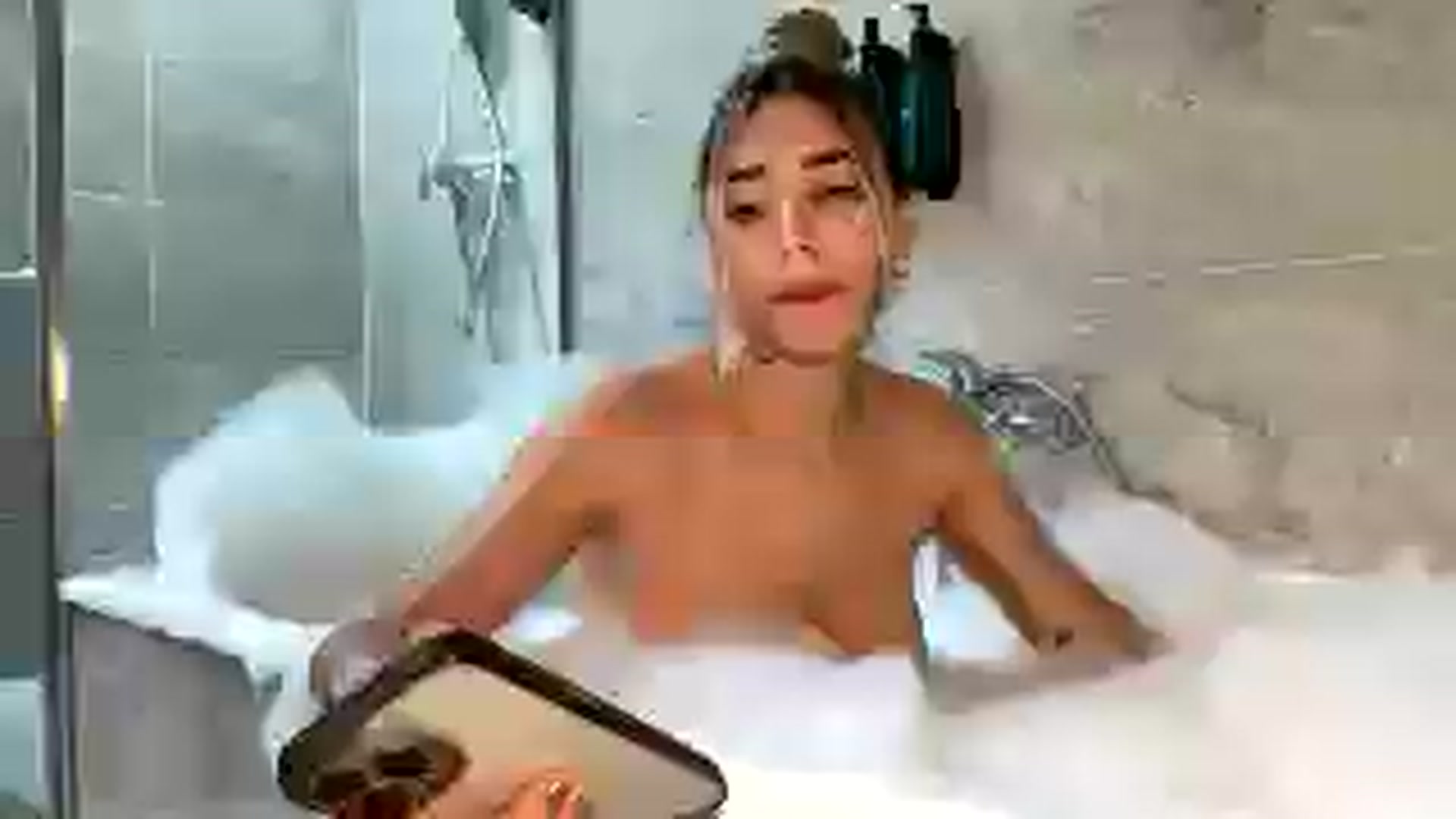 Gallery image thumbnail from Missbaby8's myfreecams stream on, 10/04/2025, 19:15 image 15 of 20