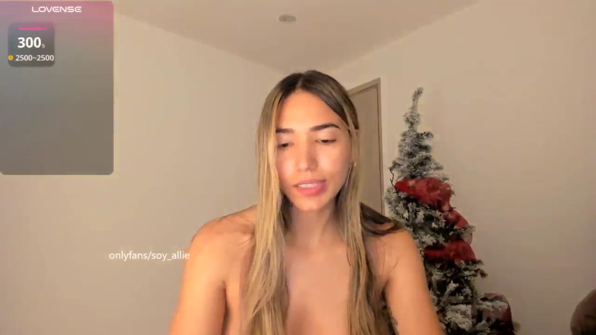 Gallery image thumbnail from Missbaby8's myfreecams stream on, 11/28/2025, 13:40 image 6 of 20