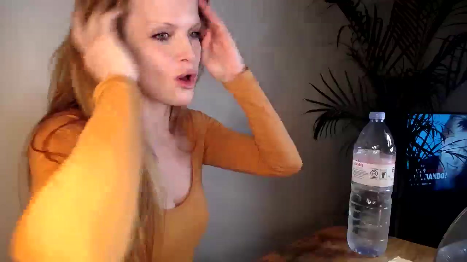 Gallery image thumbnail from Misschloe2's myfreecams stream on, 09/14/2023, 21:32 image 7 of 20
