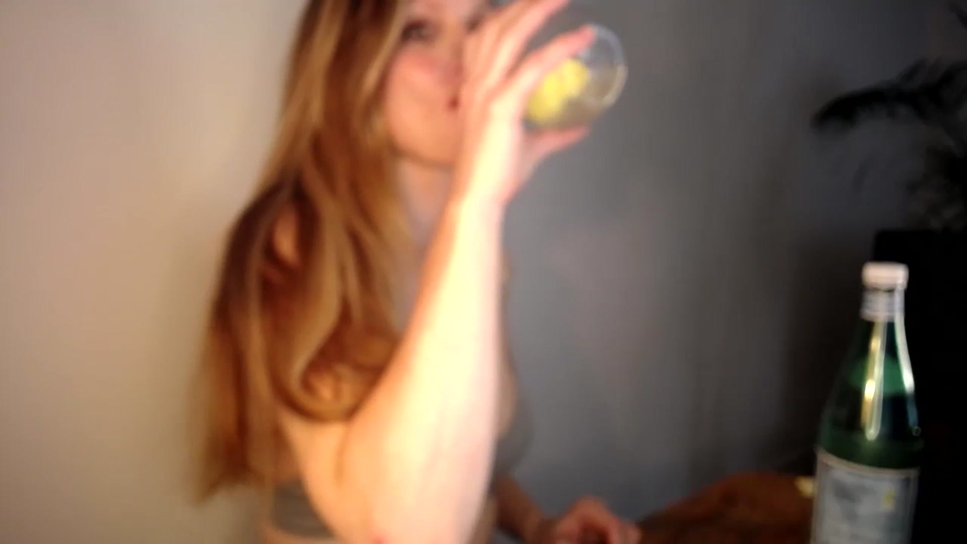 Gallery image thumbnail from Misschloe2's myfreecams stream on, 09/16/2023, 17:34 image 7 of 20
