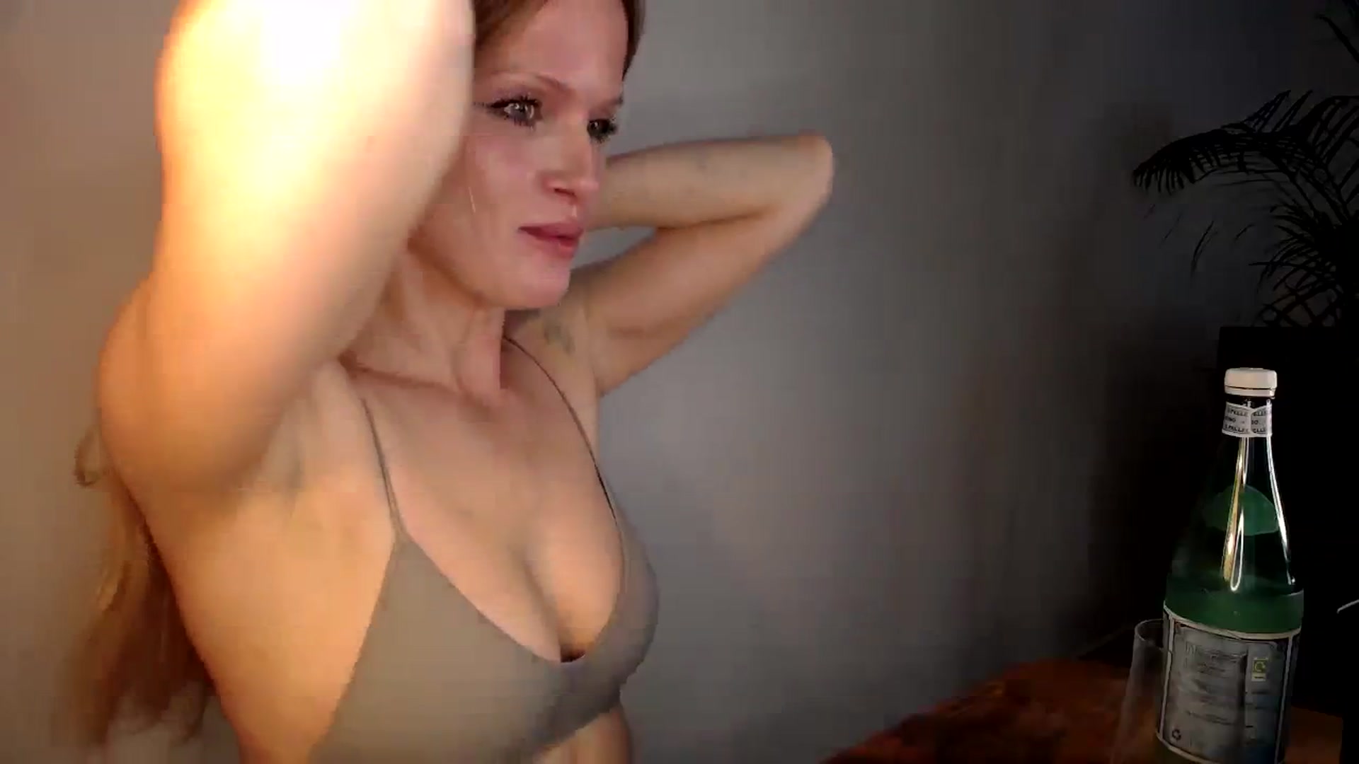 Gallery image thumbnail from Misschloe2's myfreecams stream on, 09/16/2023, 17:34 image 6 of 20