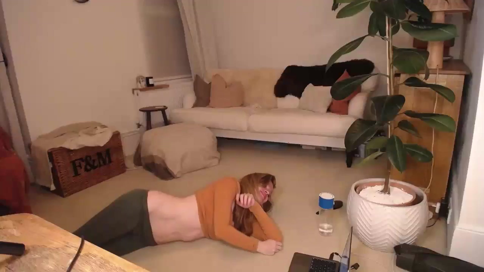 Gallery image thumbnail from Misschloe2's myfreecams stream on, 09/23/2023, 20:06 image 11 of 20