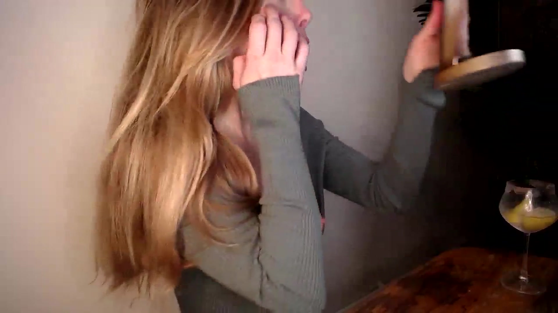 Gallery image thumbnail from Misschloe3's myfreecams stream on, 10/28/2023, 21:40 image 3 of 20