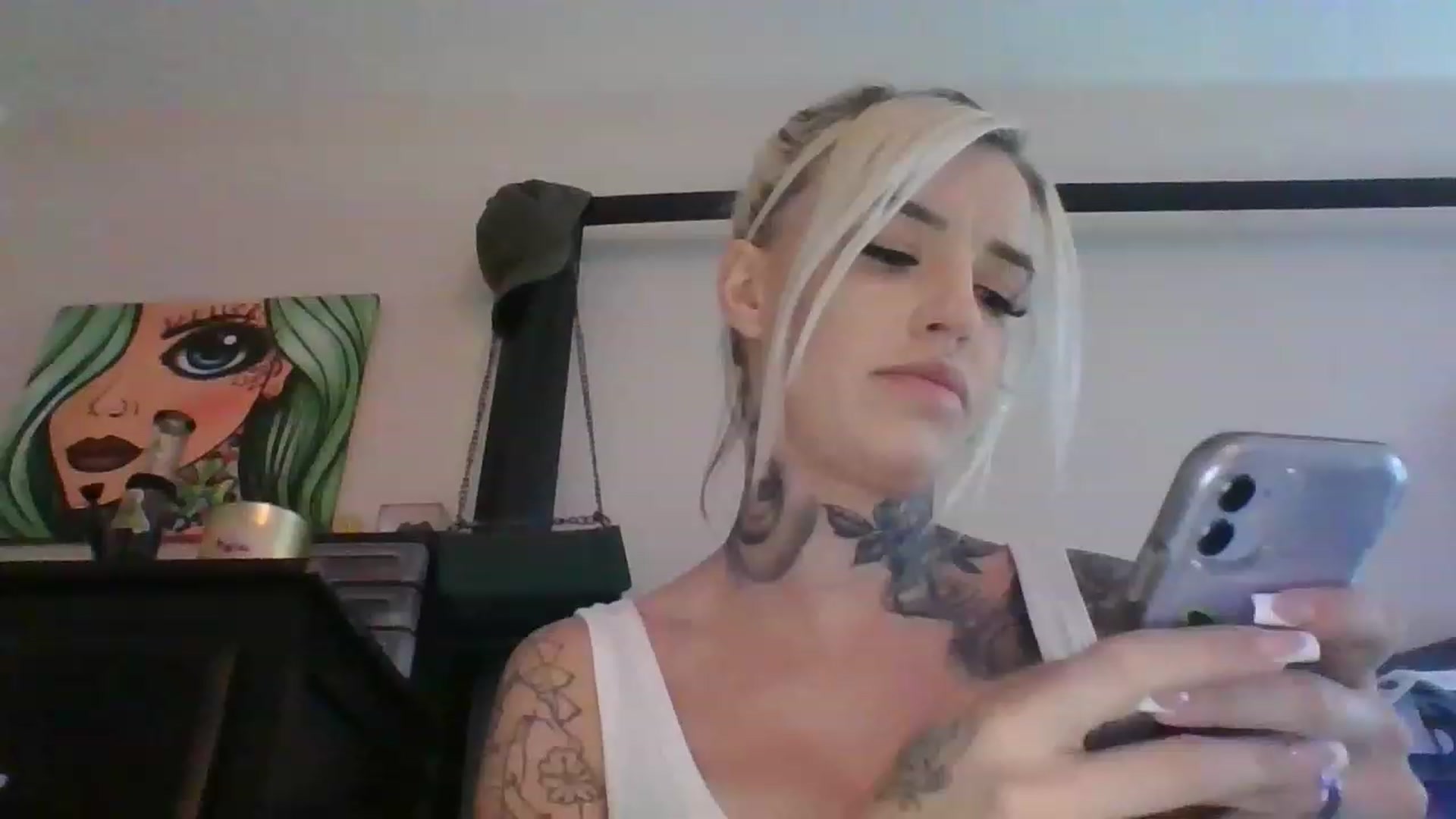 Gallery image thumbnail from Missgracexoco's myfreecams stream on, 11/27/2022, 19:48 image 10 of 20