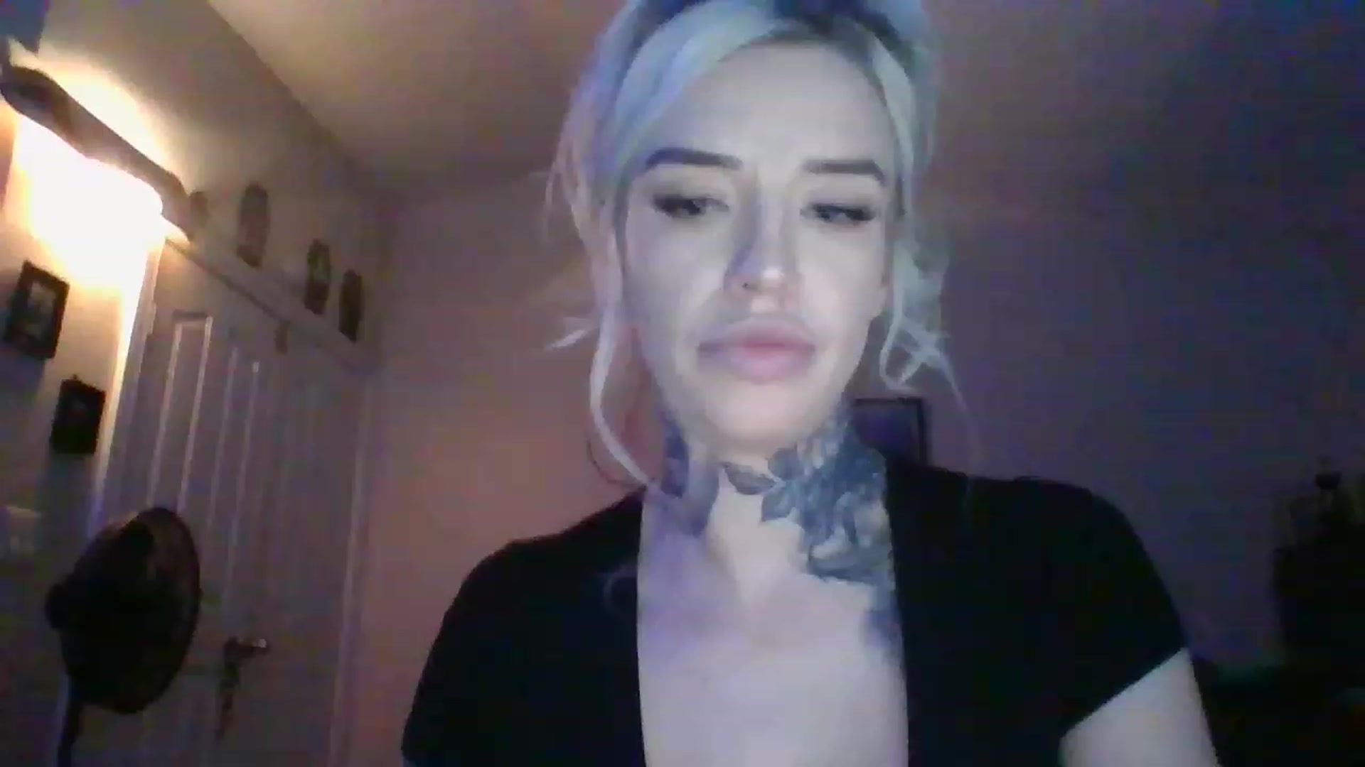 Gallery image thumbnail from Missgracexoco's myfreecams stream on, 12/06/2022, 24:25 image 15 of 20