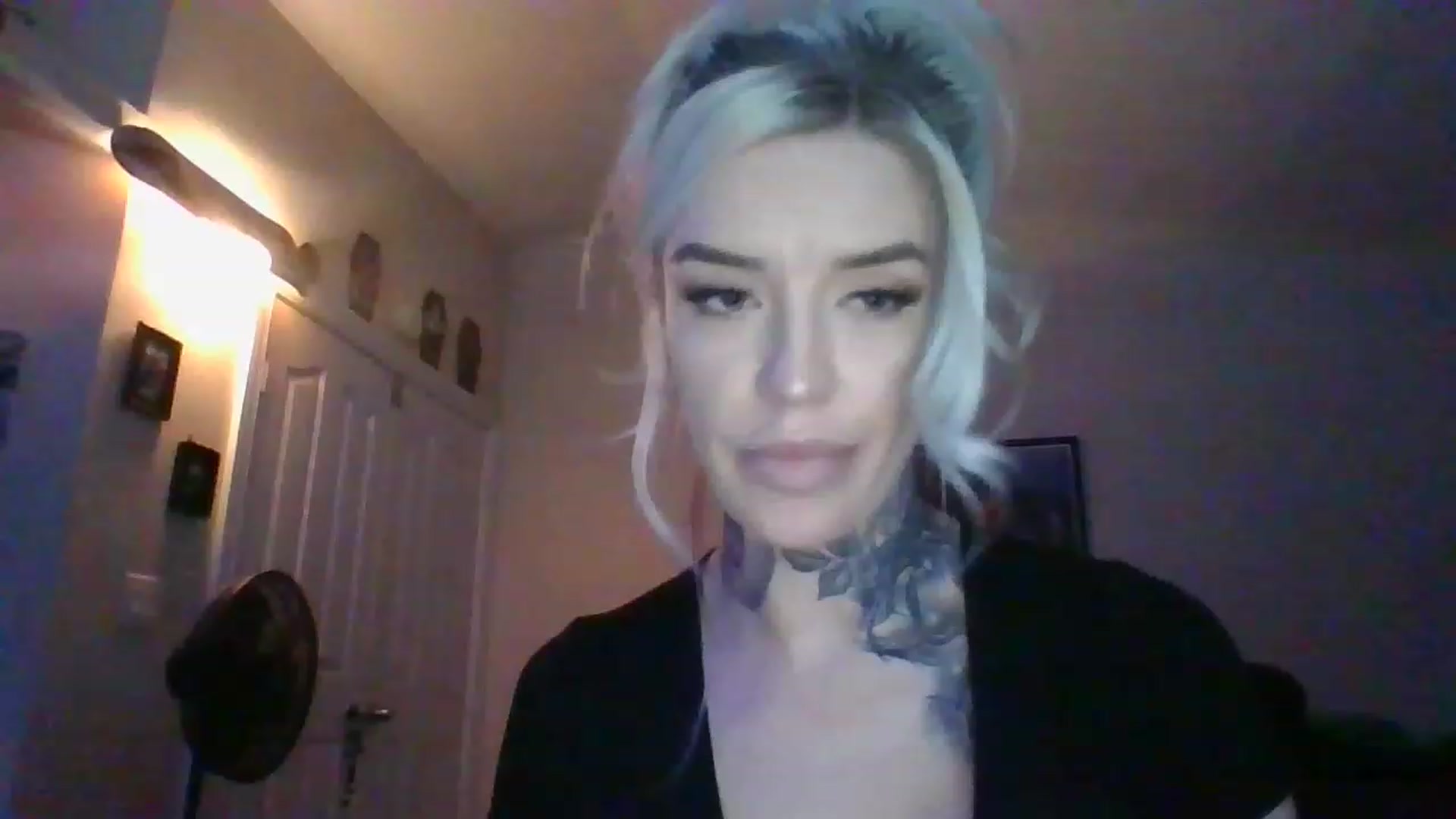 Gallery image thumbnail from Missgracexoco's myfreecams stream on, 12/06/2022, 24:25 image 9 of 20