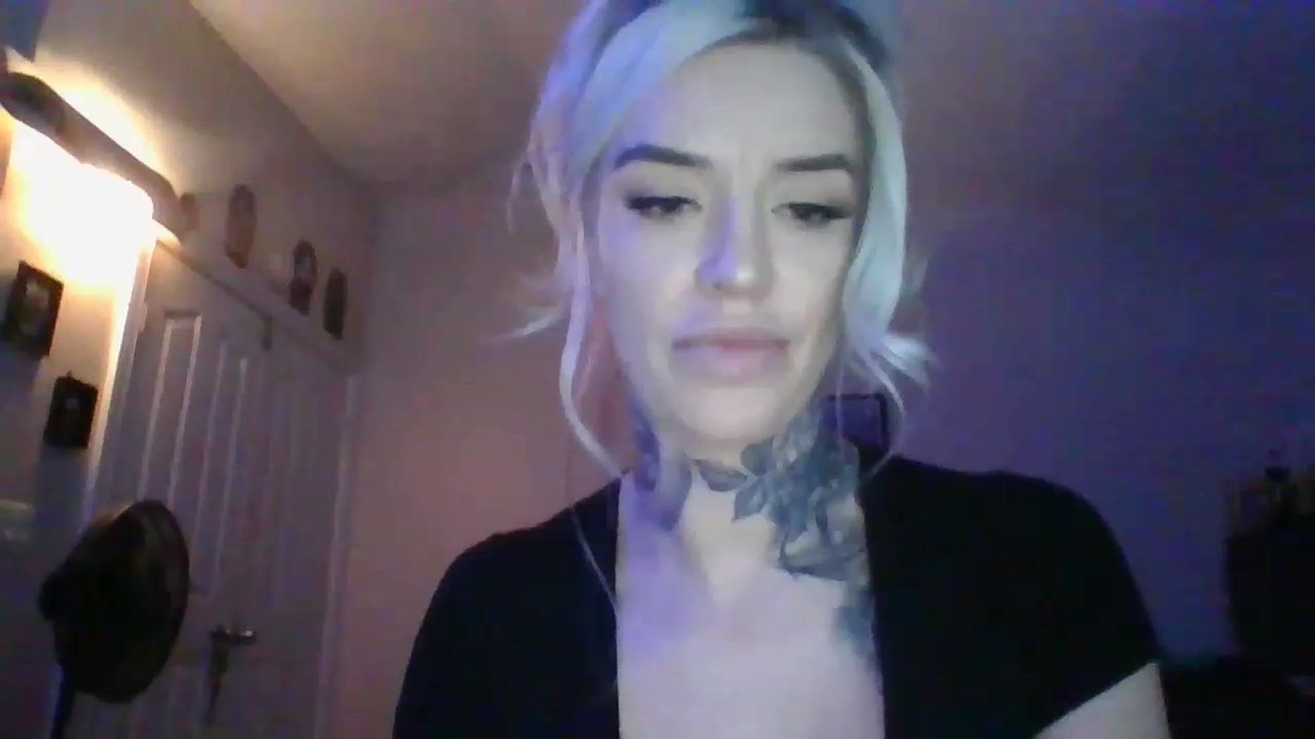 Gallery image thumbnail from Missgracexoco's myfreecams stream on, 12/06/2022, 24:25 image 12 of 20